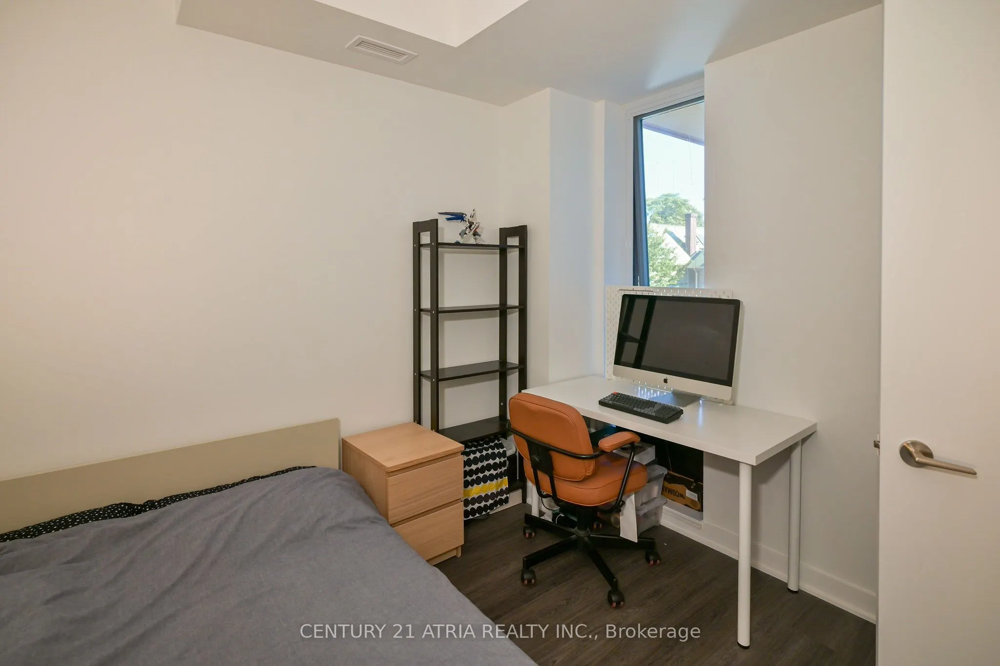 185 Alberta Avenue, #303