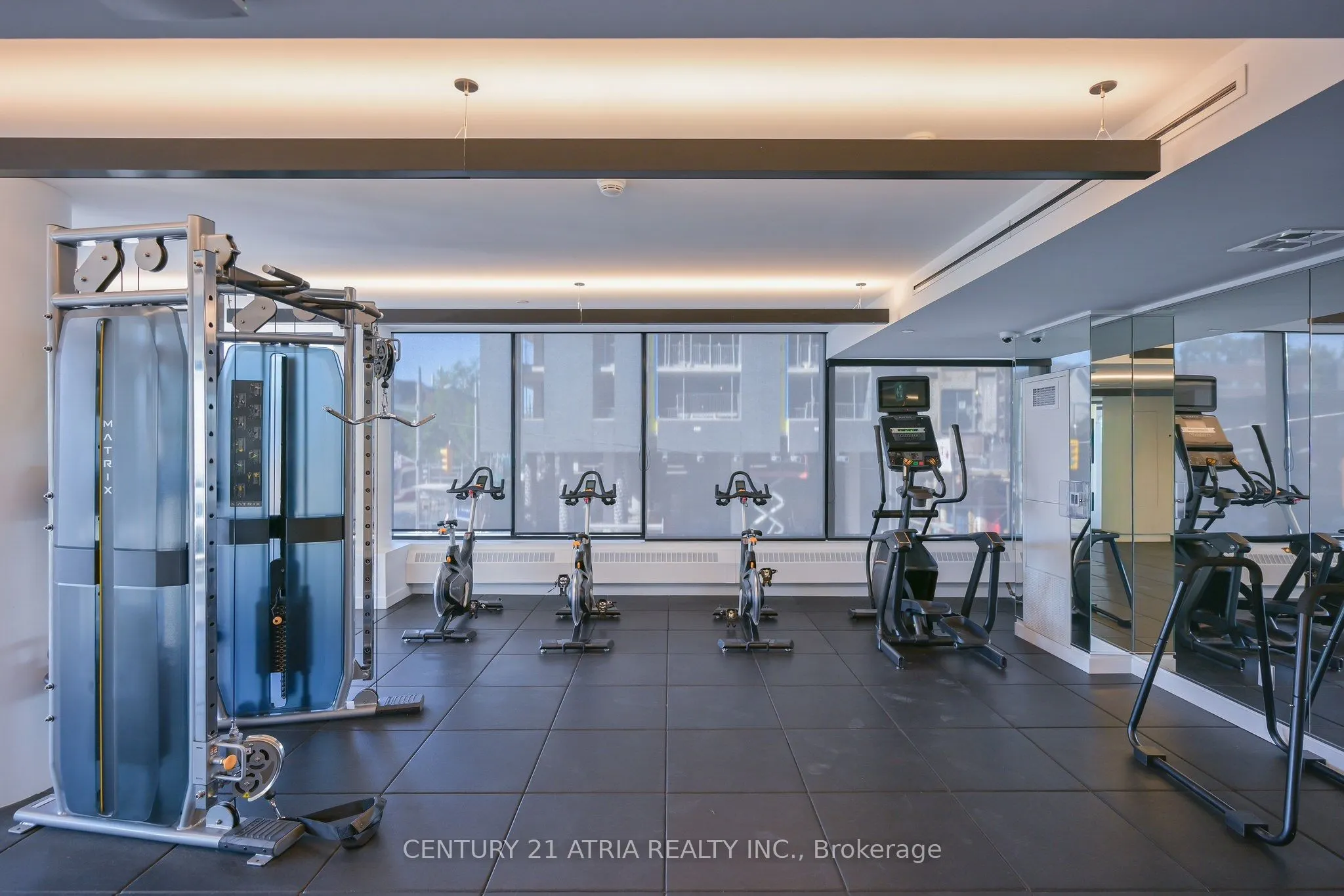 185 Alberta Avenue, #303