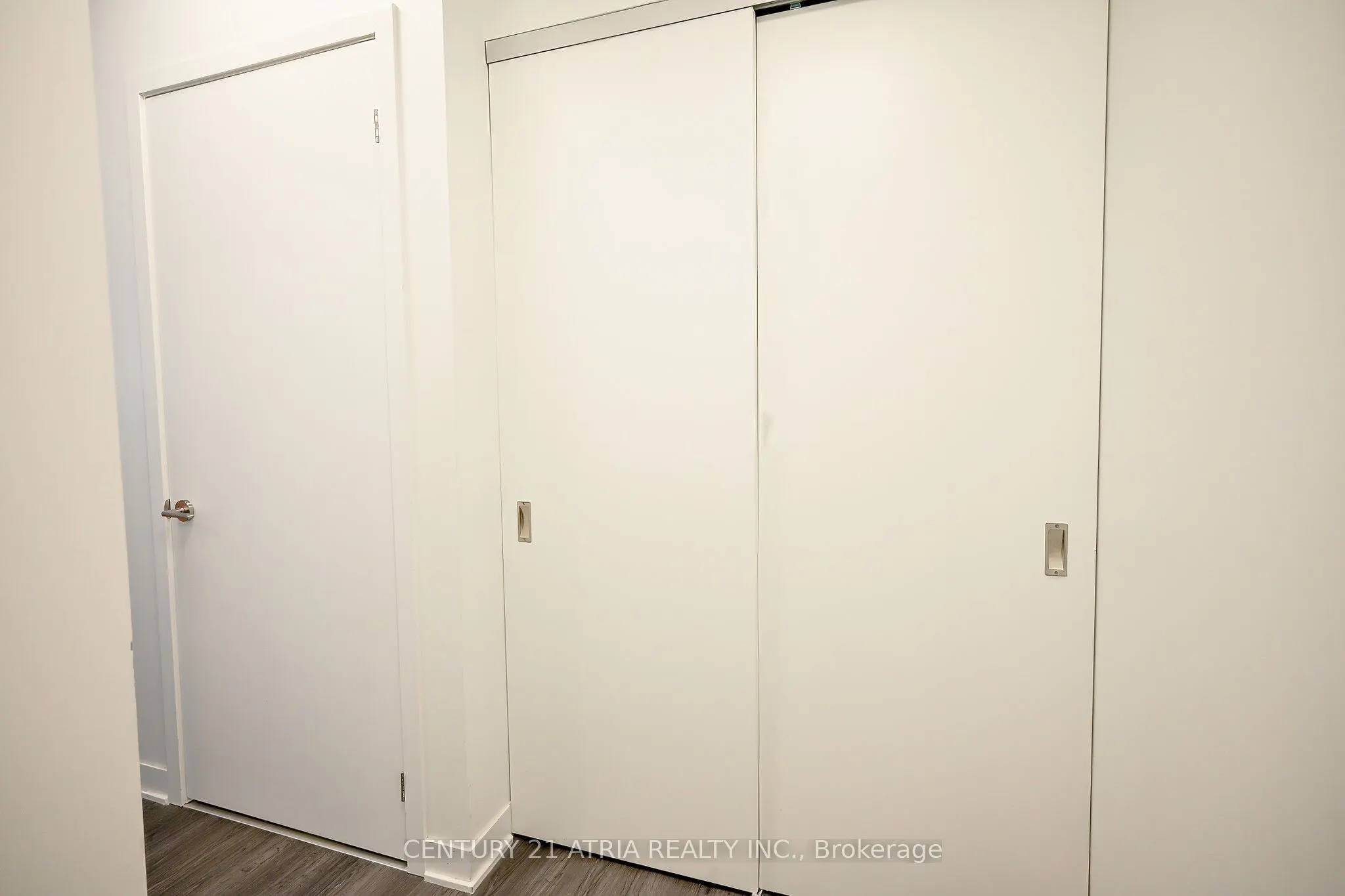185 Alberta Avenue, #303