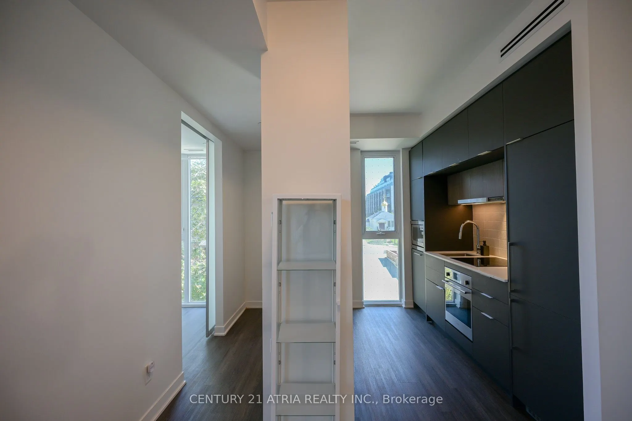 185 Alberta Avenue, #303