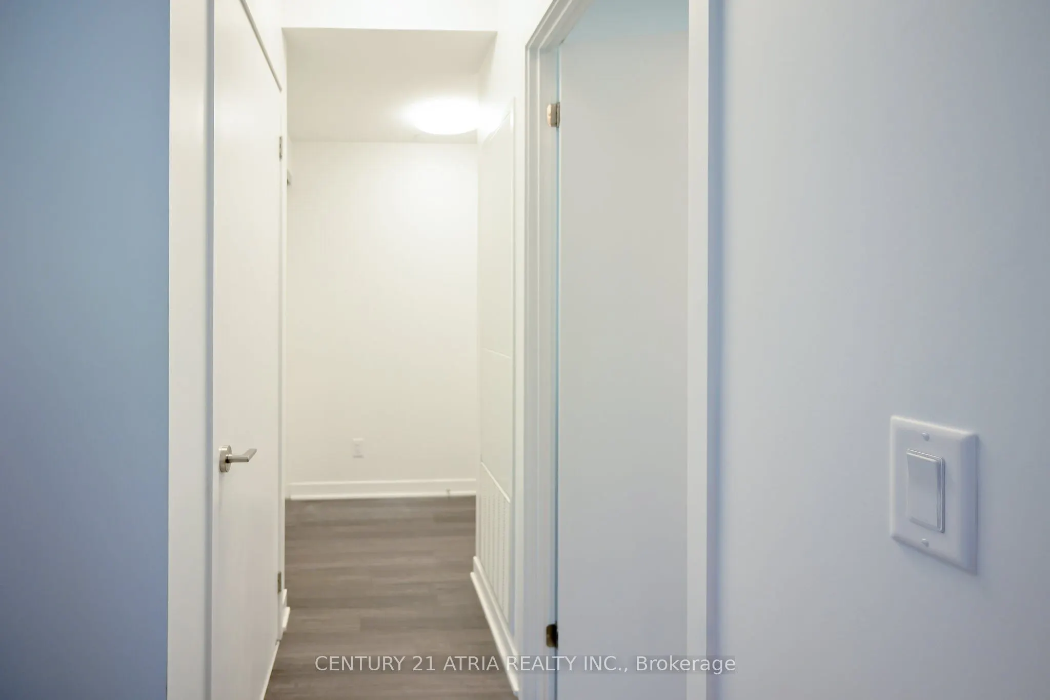 185 Alberta Avenue, #303