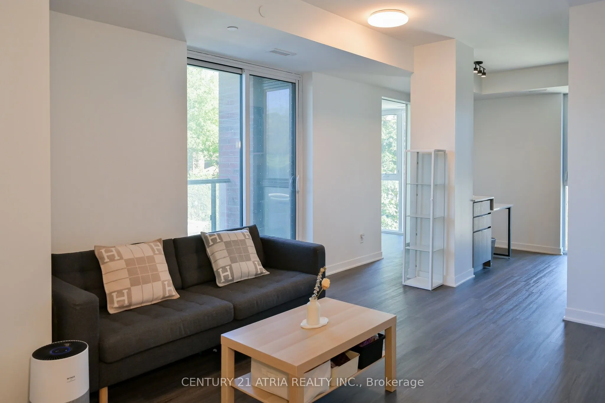 185 Alberta Avenue, #303
