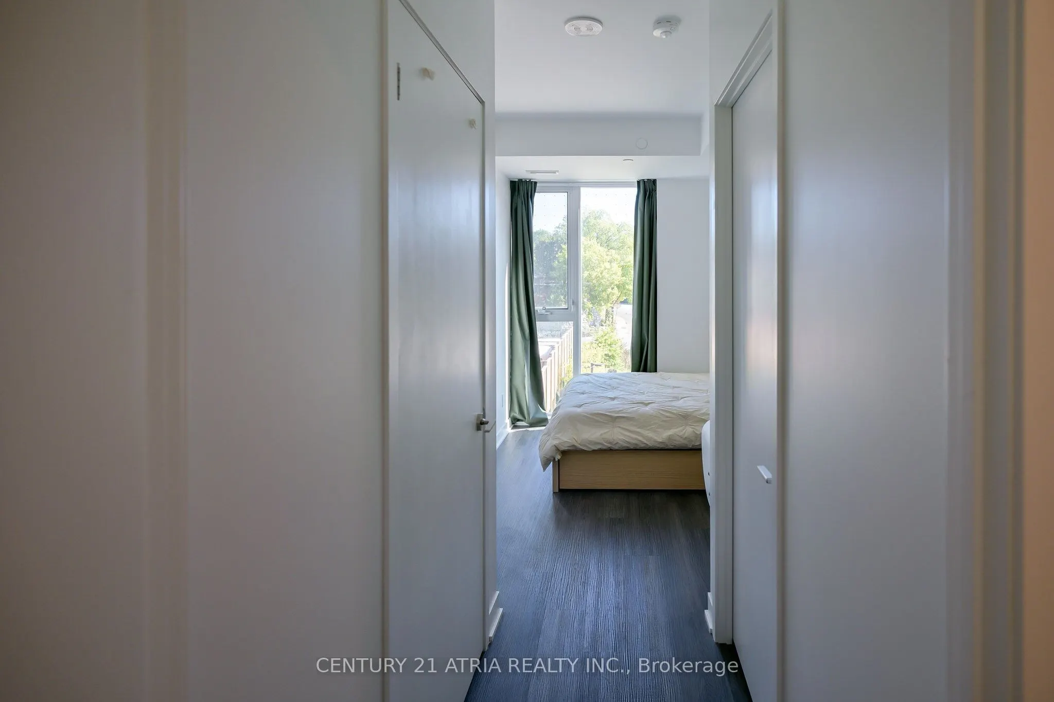185 Alberta Avenue, #303
