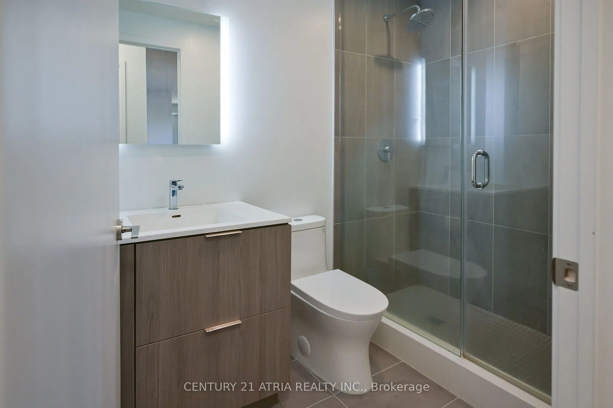 185 Alberta Avenue, #303