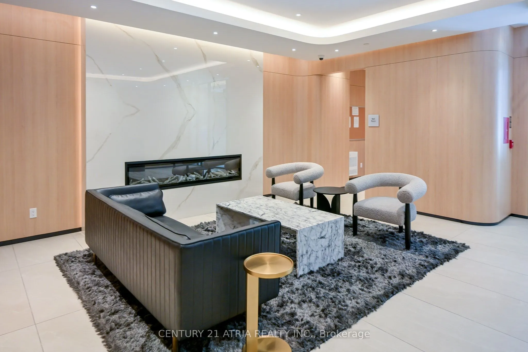 185 Alberta Avenue, #303