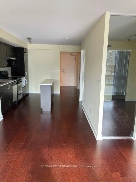 320 Richmond Street E, #1007