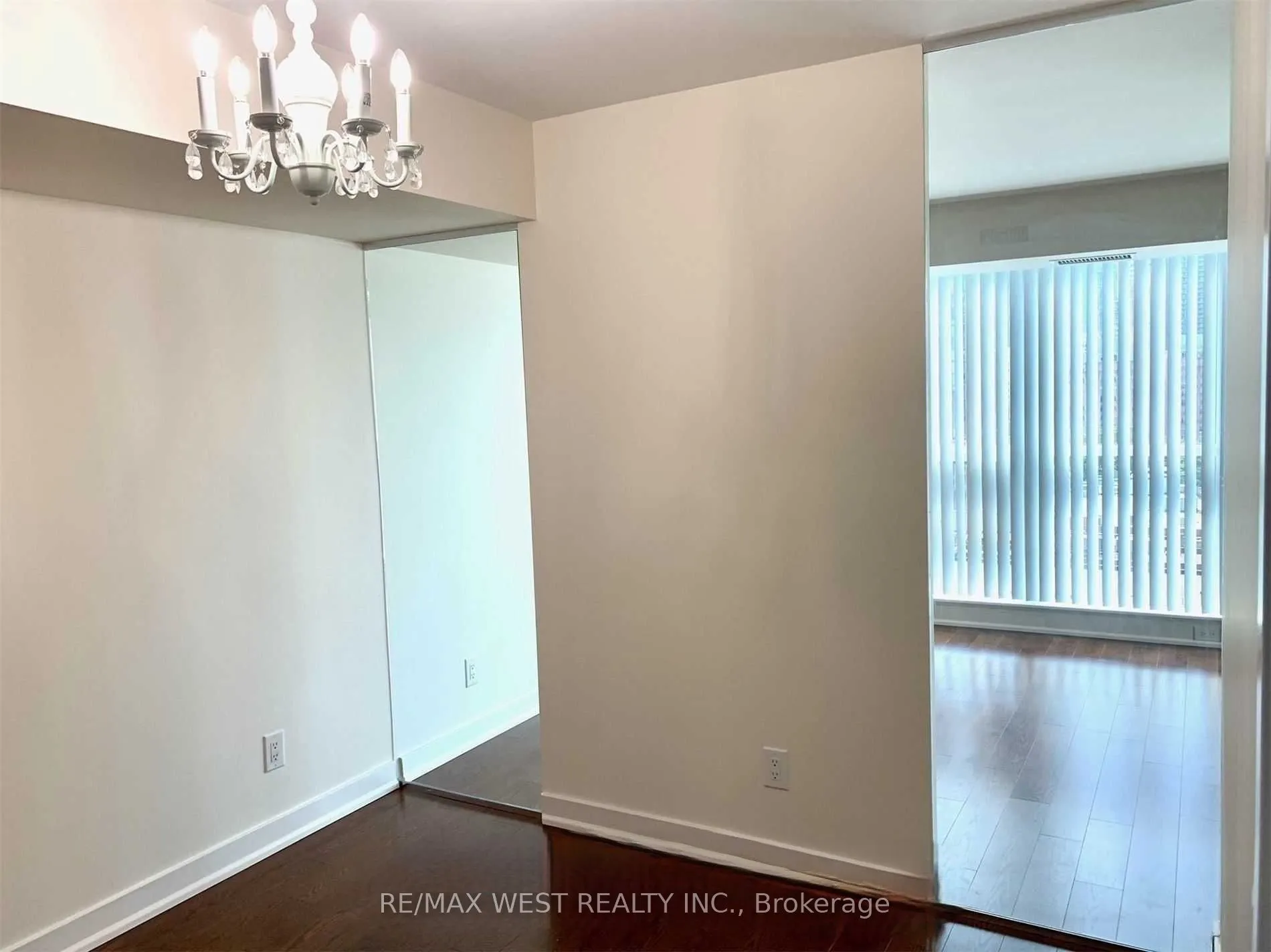 320 Richmond Street E, #1007