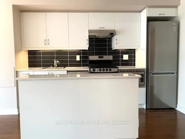 320 Richmond Street E, #1007