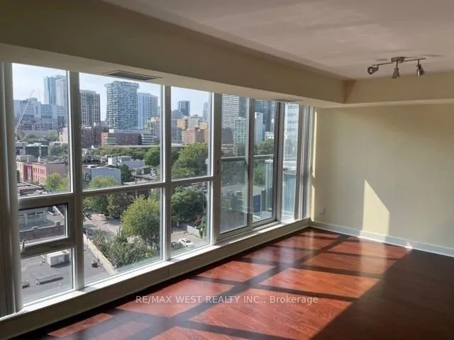320 Richmond Street E, #1007