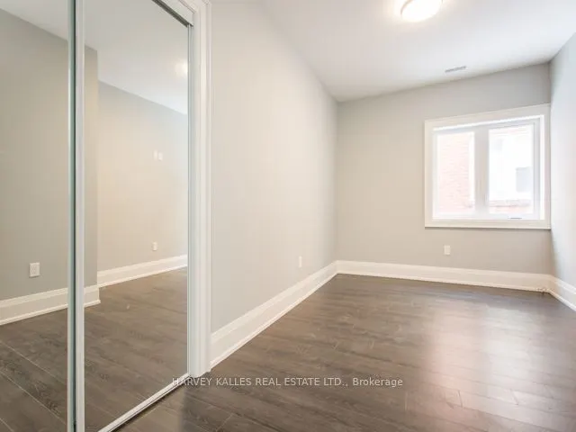 987 Avenue Road, #Upper