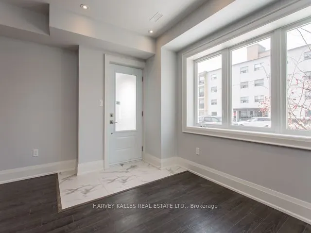 987 Avenue Road, #Upper