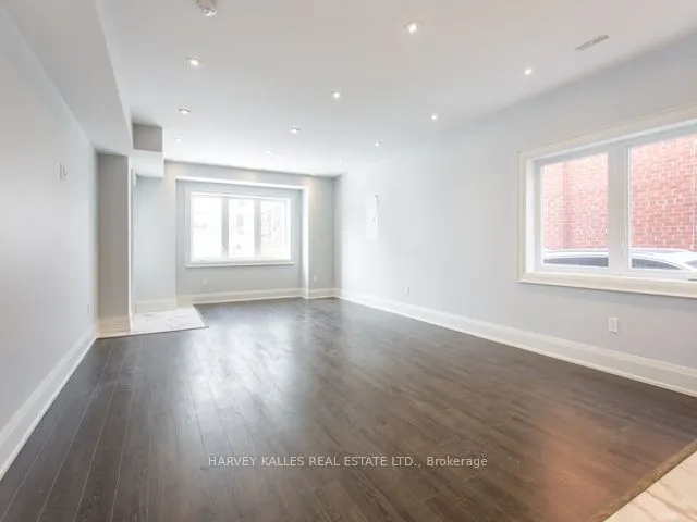 987 Avenue Road, #Upper