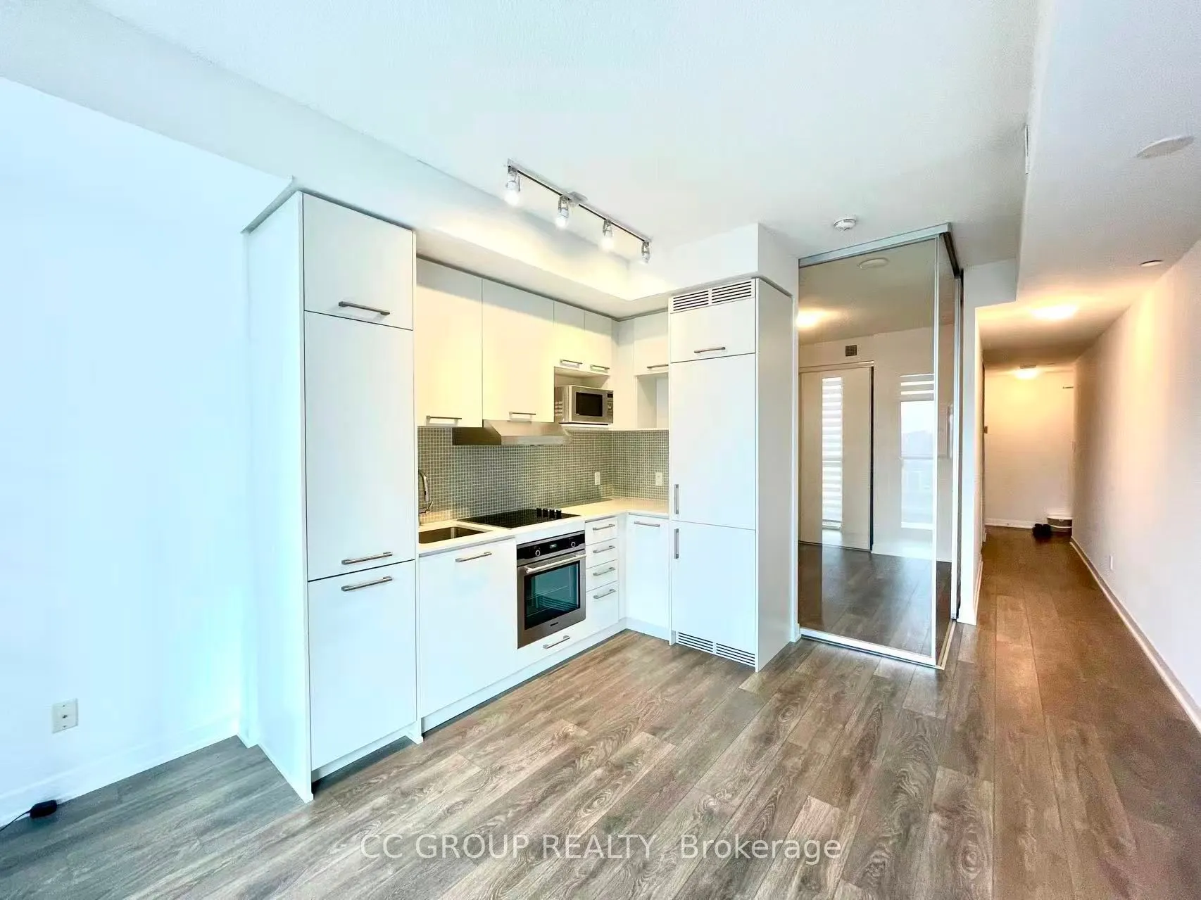87 Peter Street, #1803