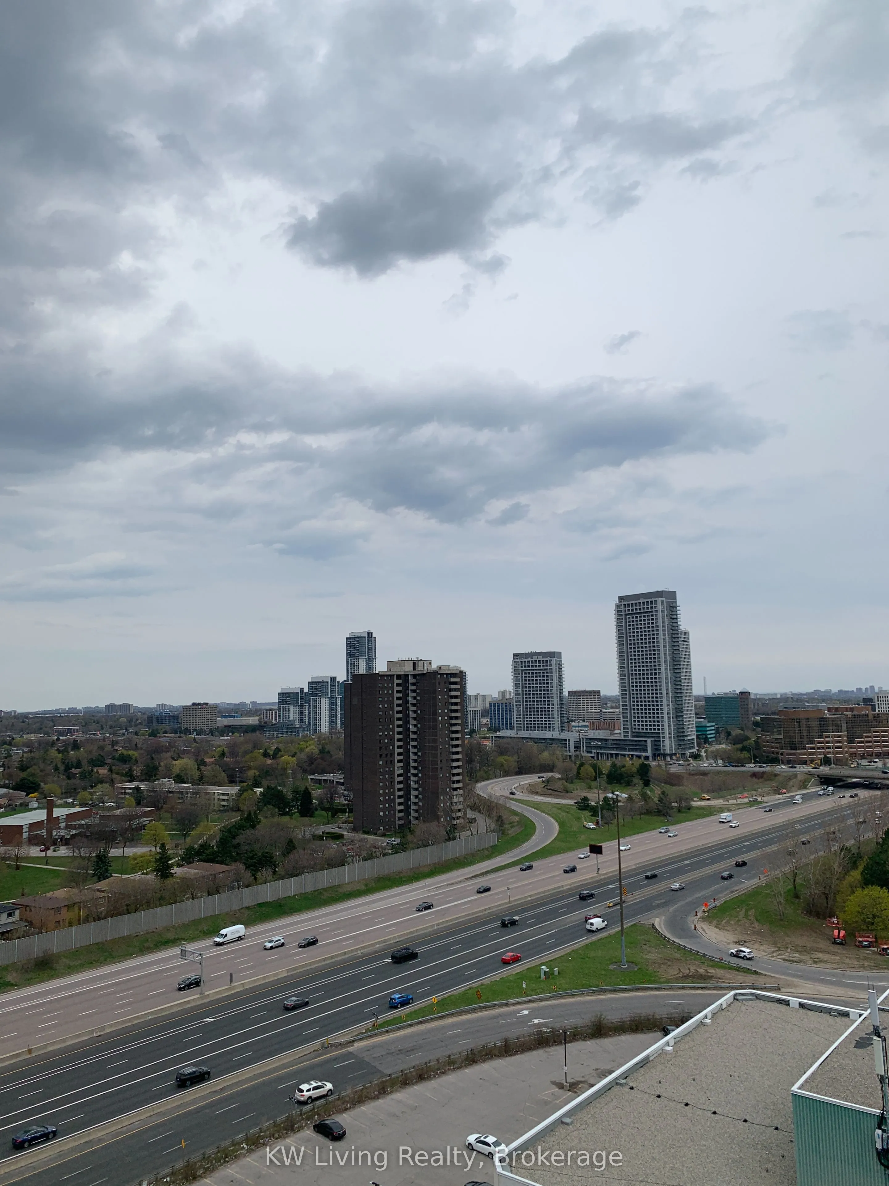 180 Fairview Mall Drive, #1901