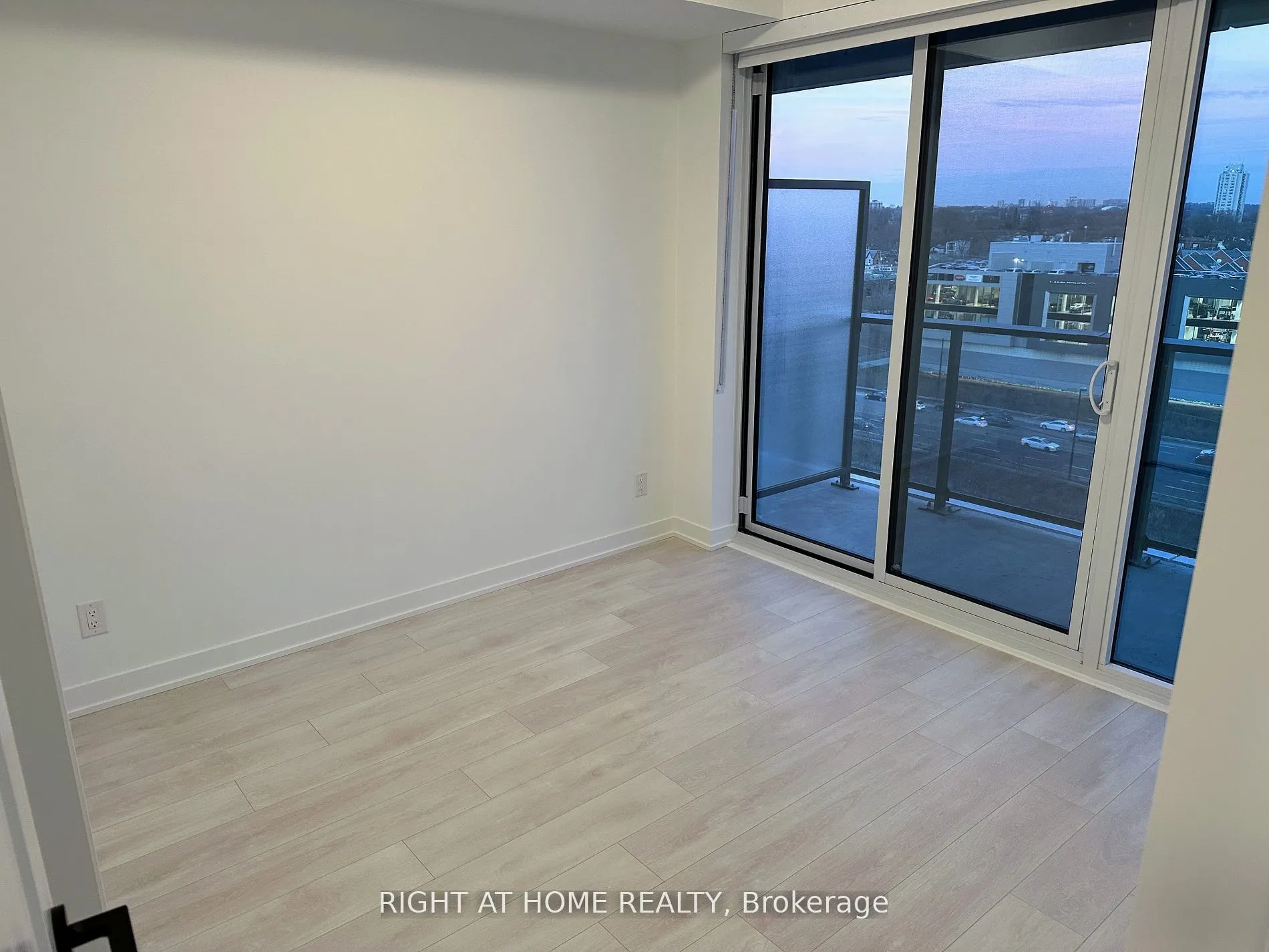 5 Defries Street S, #710