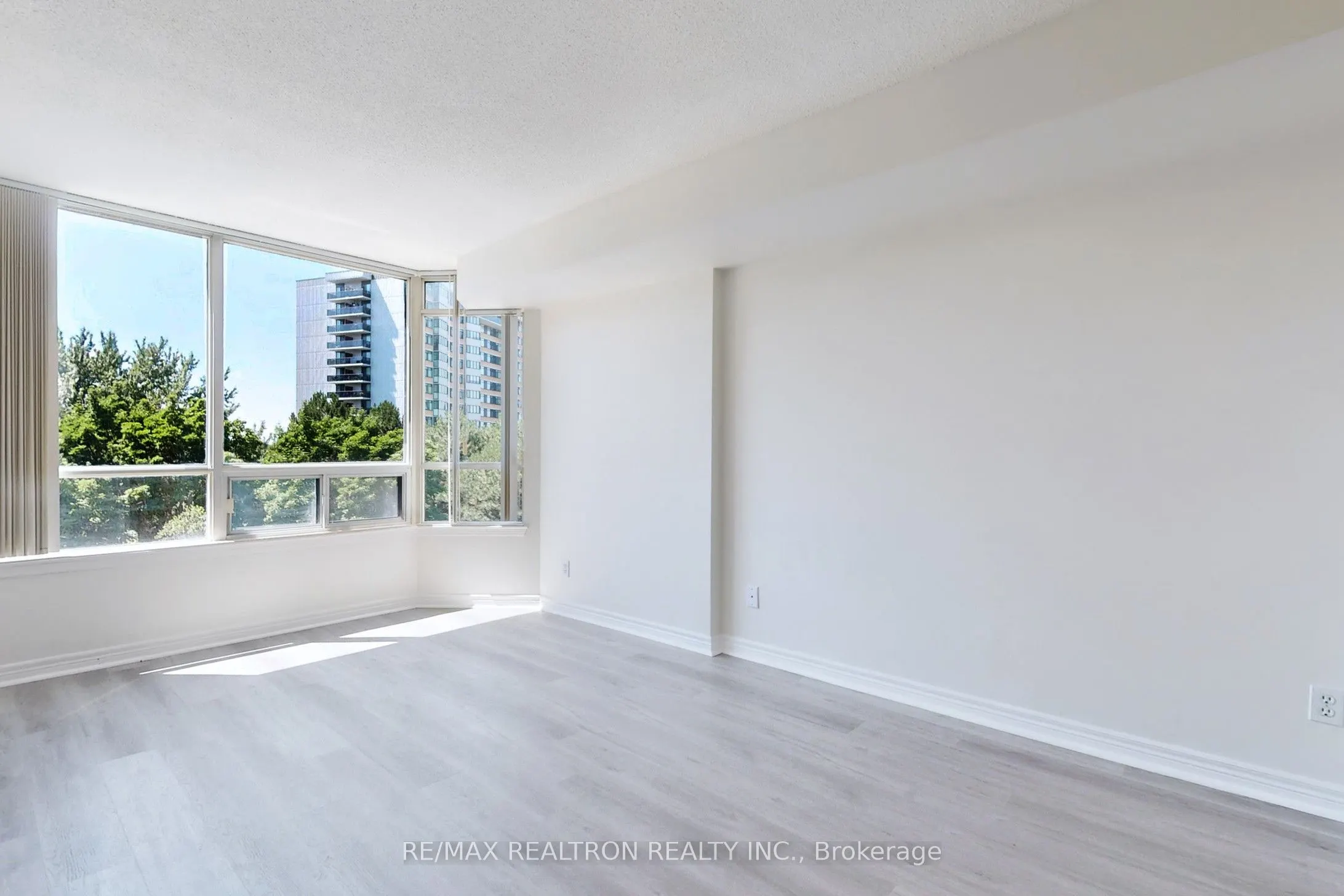 1131 Steeles Avenue W, #407