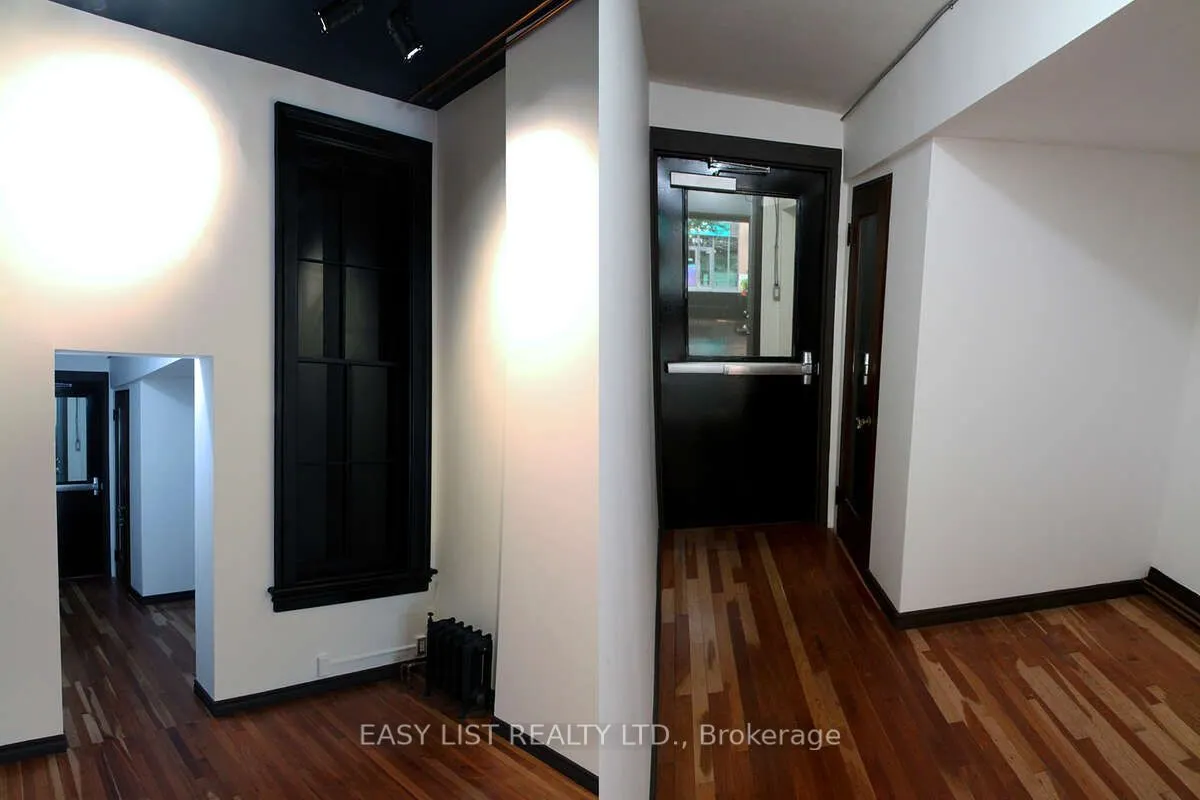 1174 Queen Street W