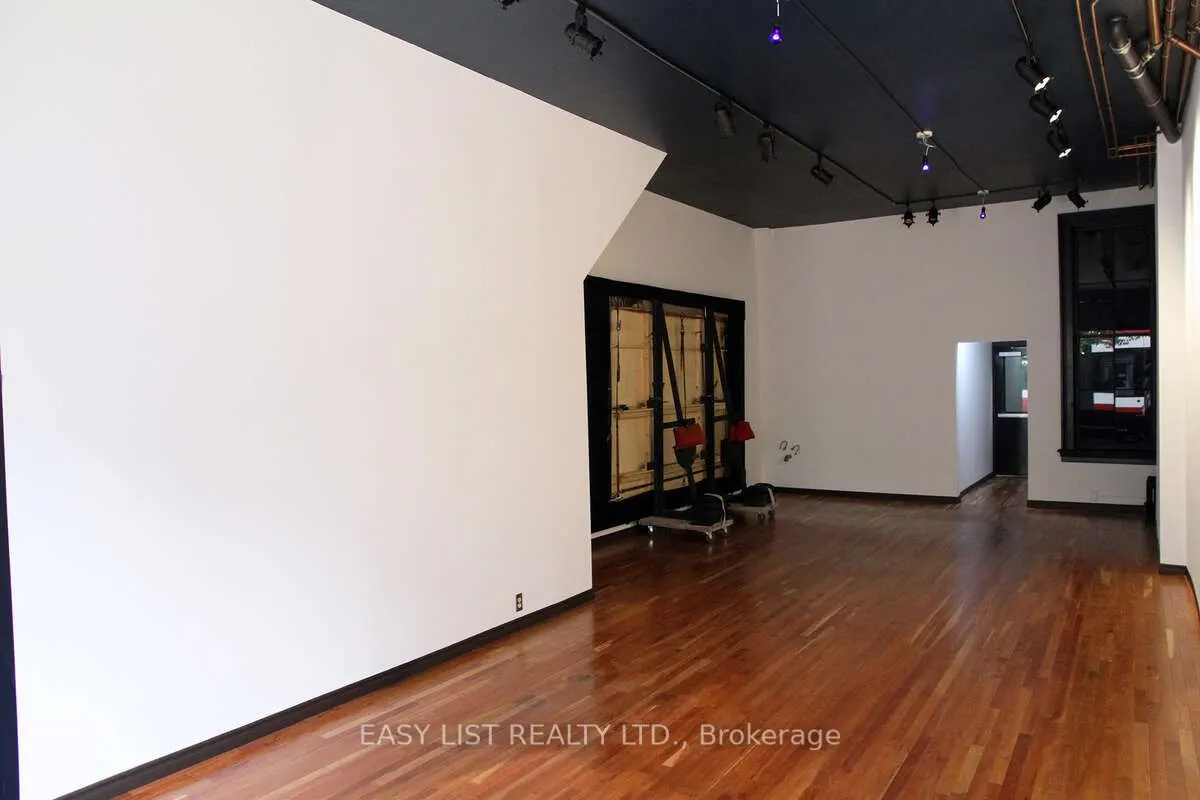 1174 Queen Street W