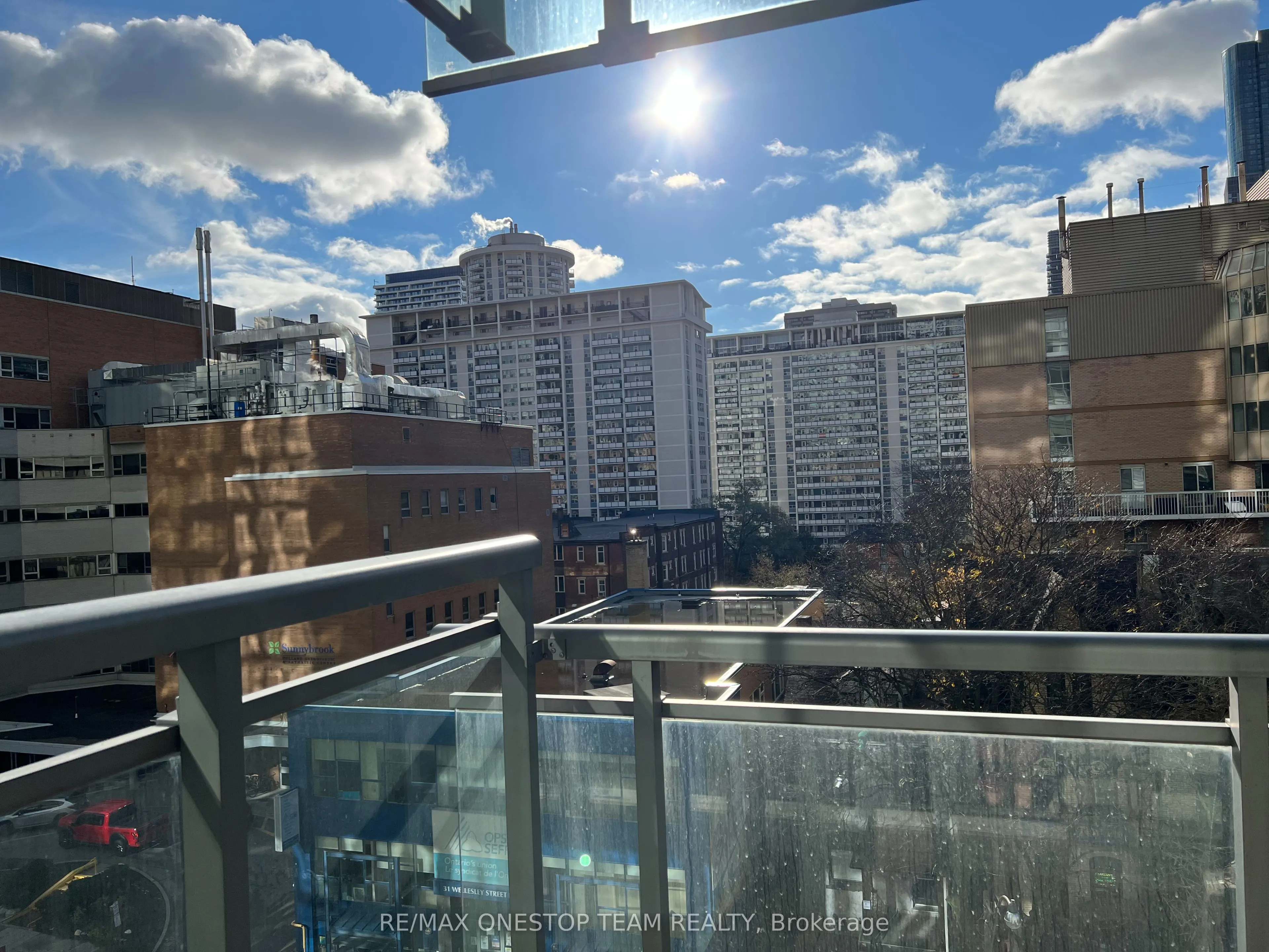 22 Wellesley Street E, #601