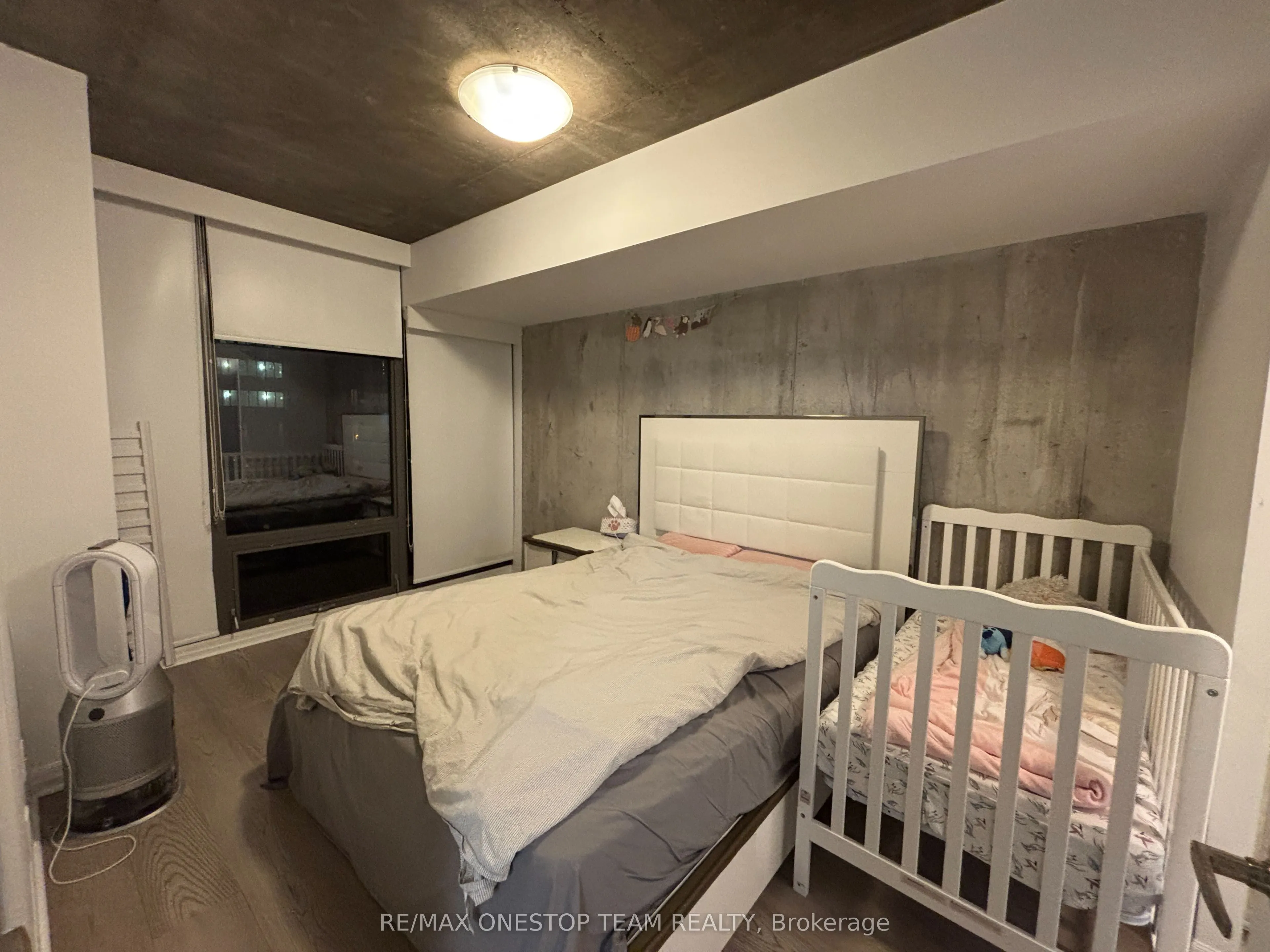 22 Wellesley Street E, #601