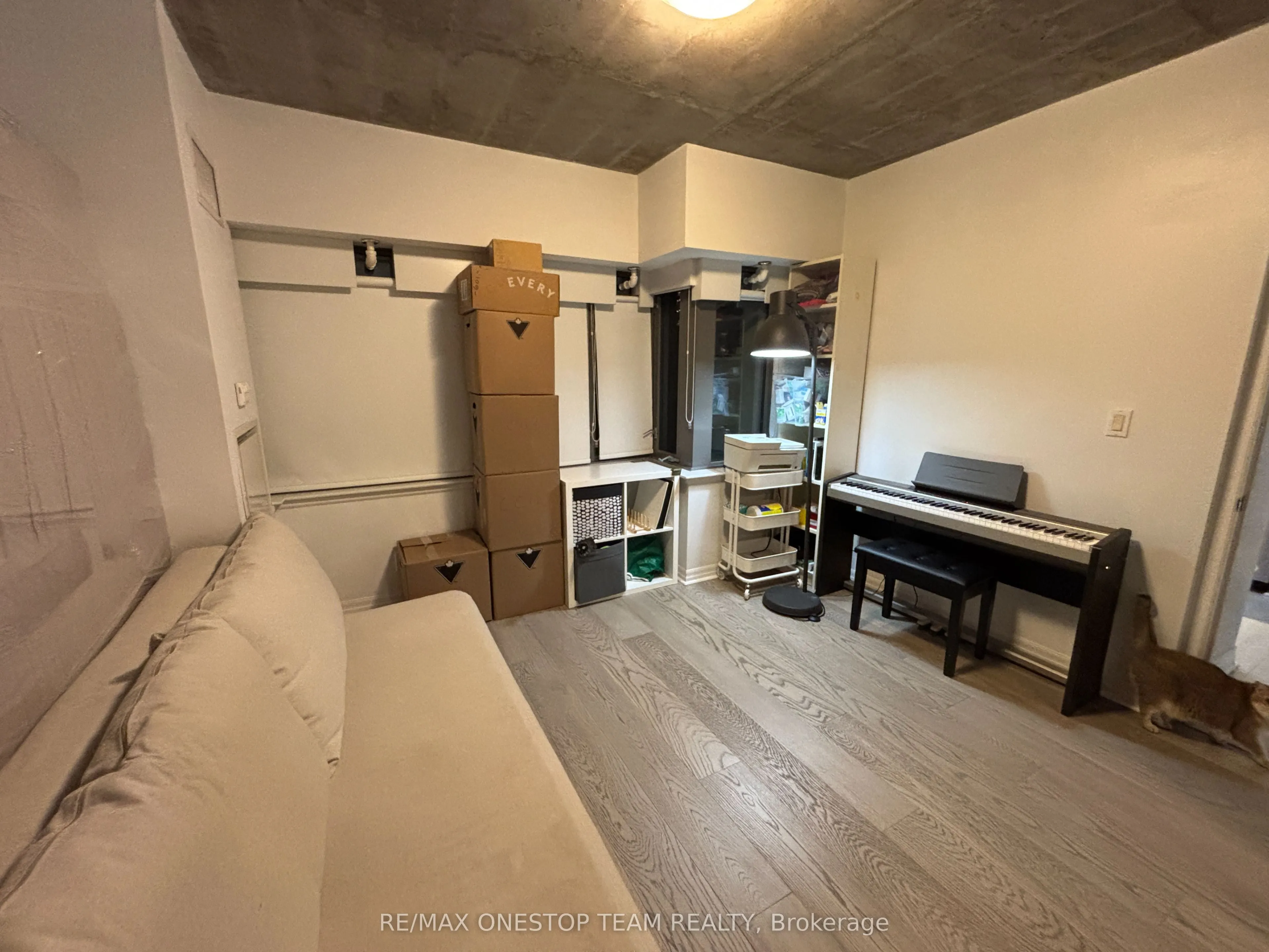 22 Wellesley Street E, #601