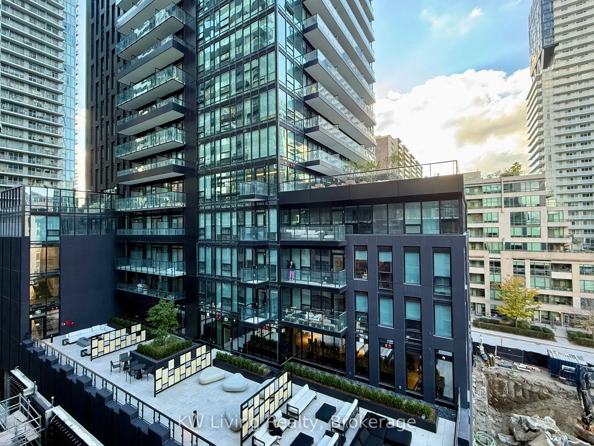 120 Broadway Avenue, #512