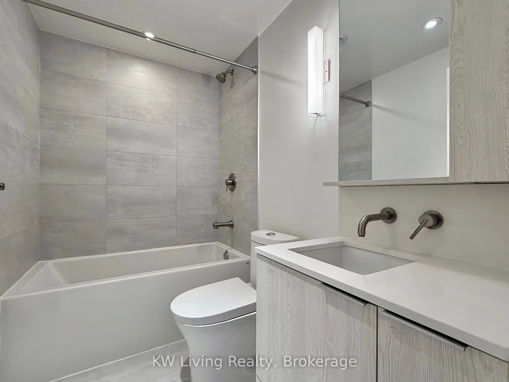 120 Broadway Avenue, #512