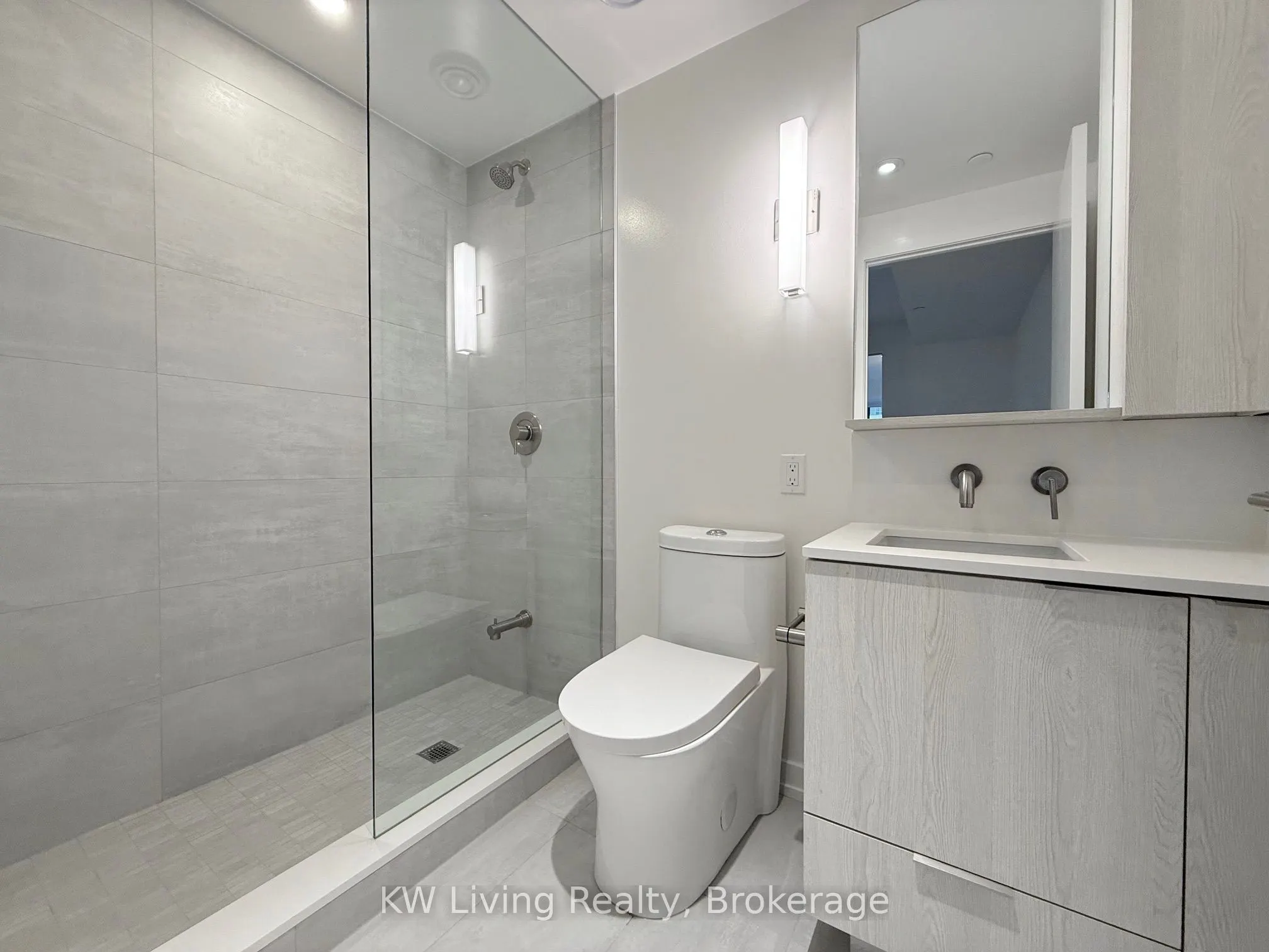 120 Broadway Avenue, #512
