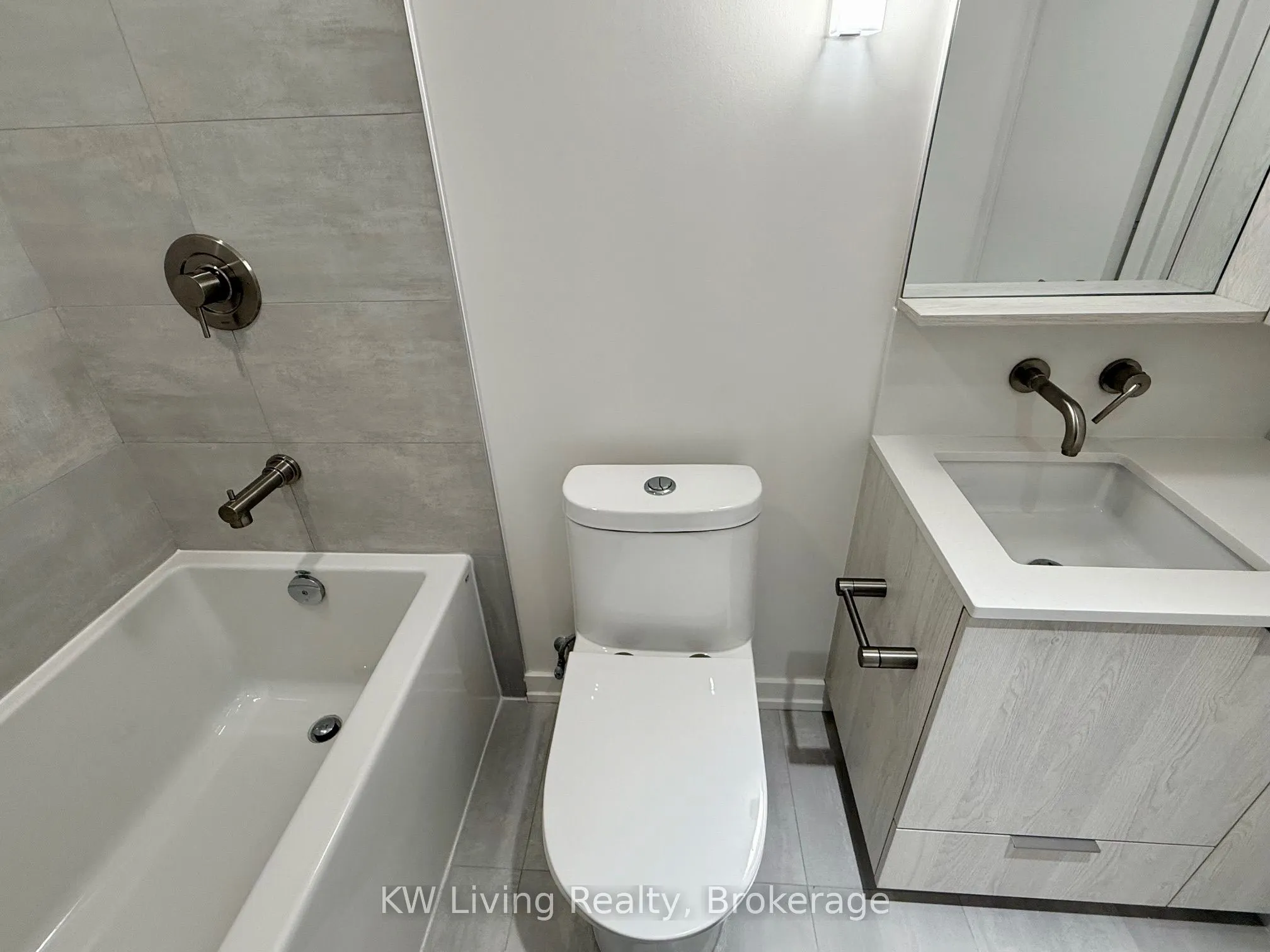 120 Broadway Avenue, #512