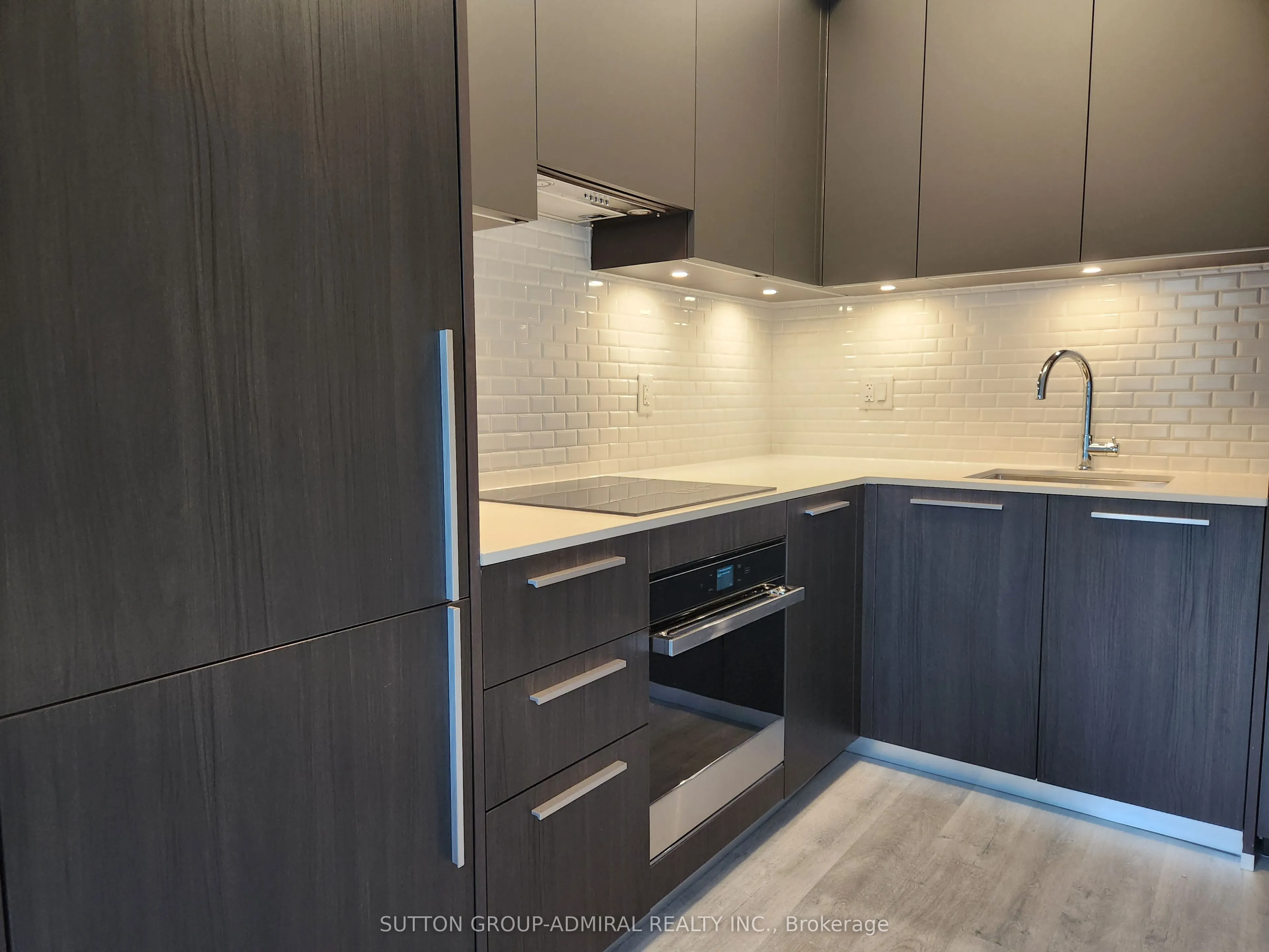 65 Broadway Avenue, #320