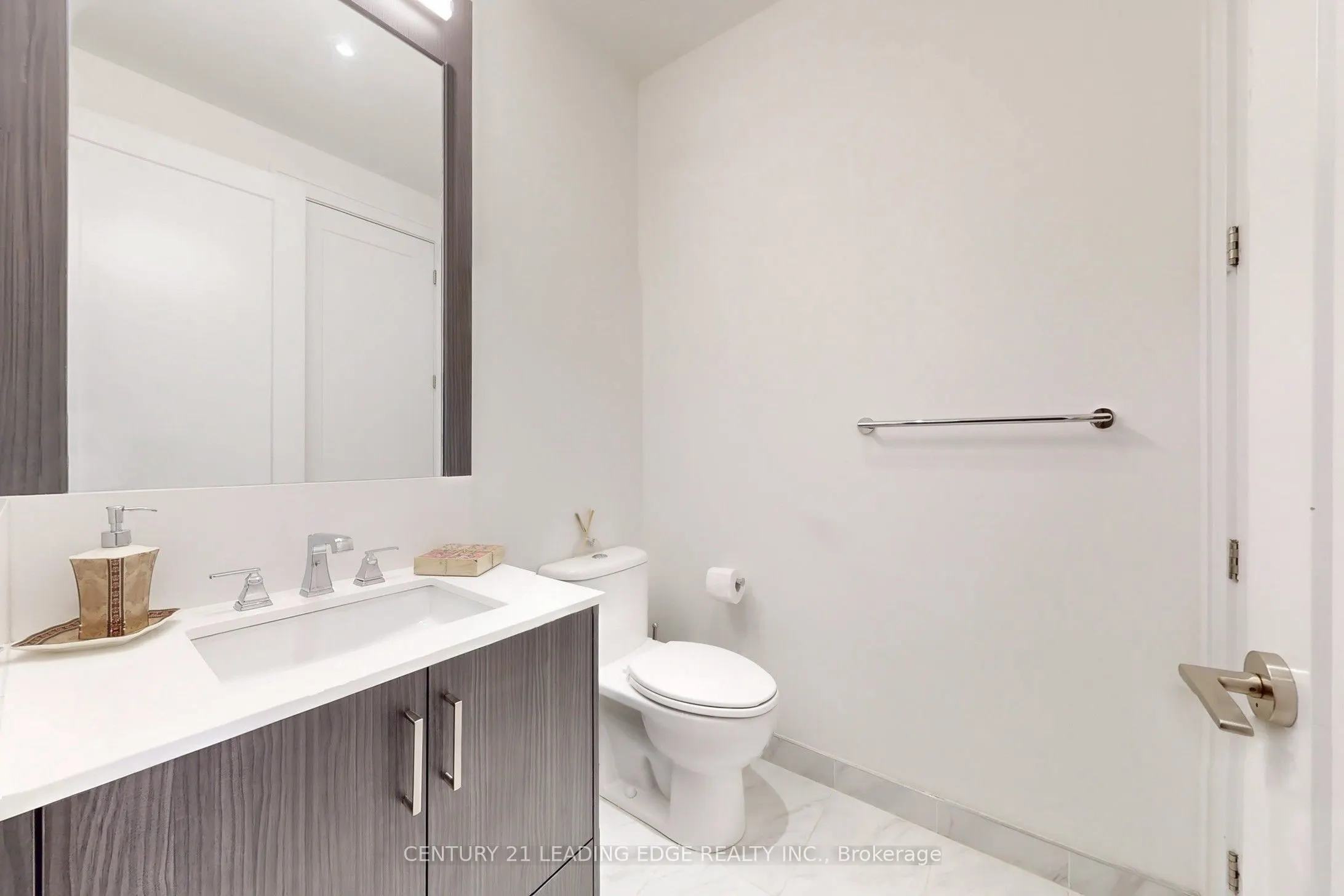 25 Adra Grado Way, #115