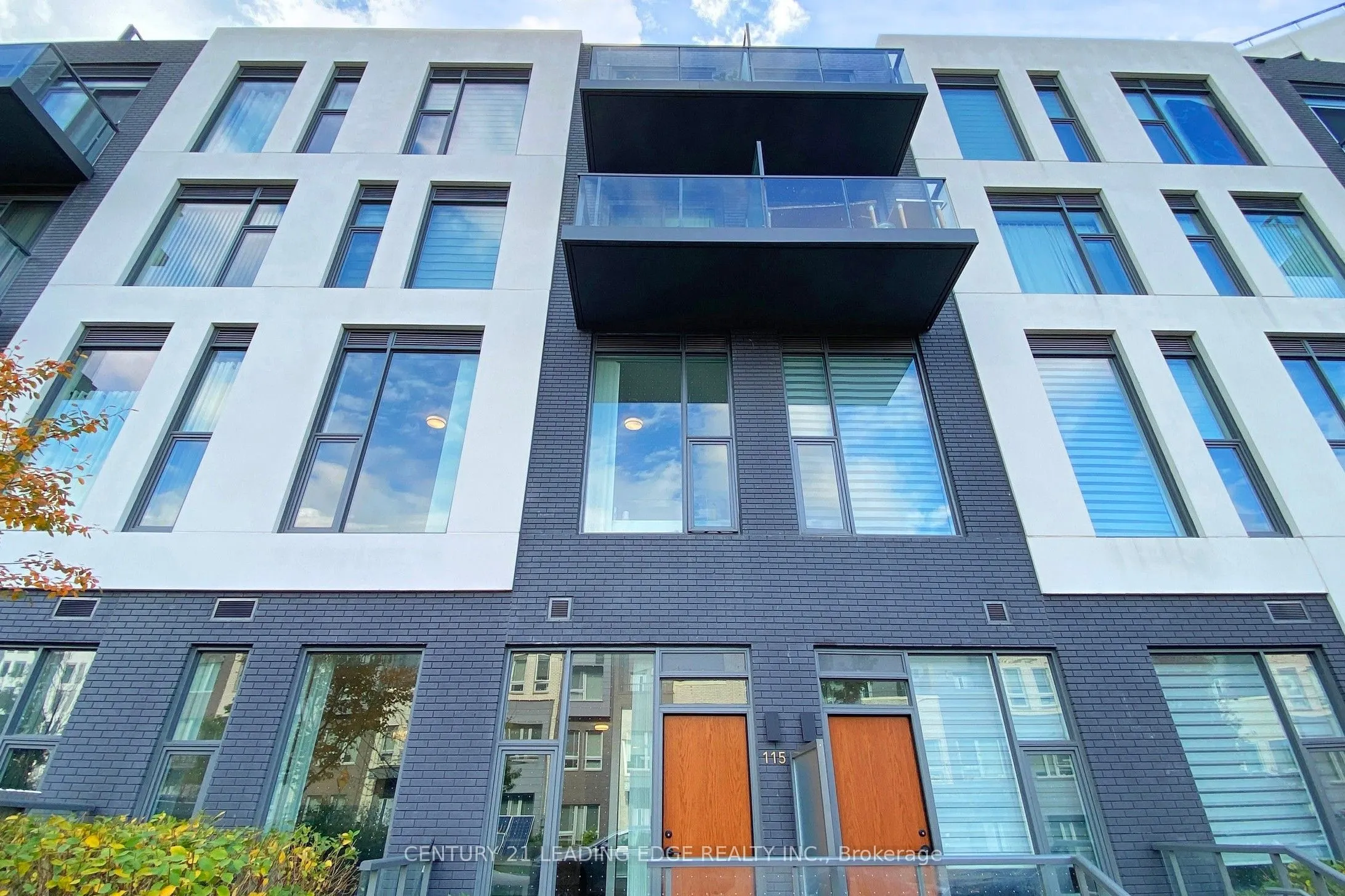 25 Adra Grado Way, #115