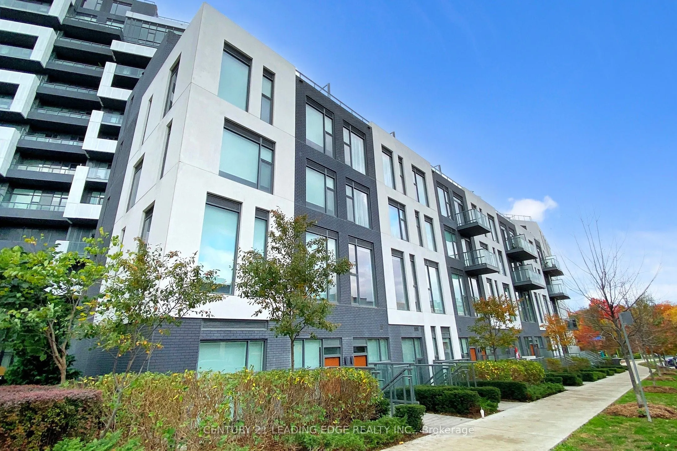25 Adra Grado Way, #115