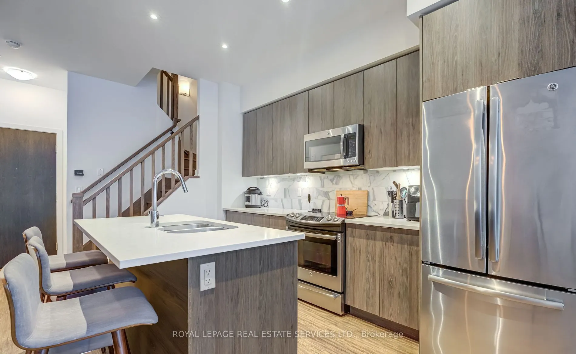 36 Bruyeres Mews, #TH06