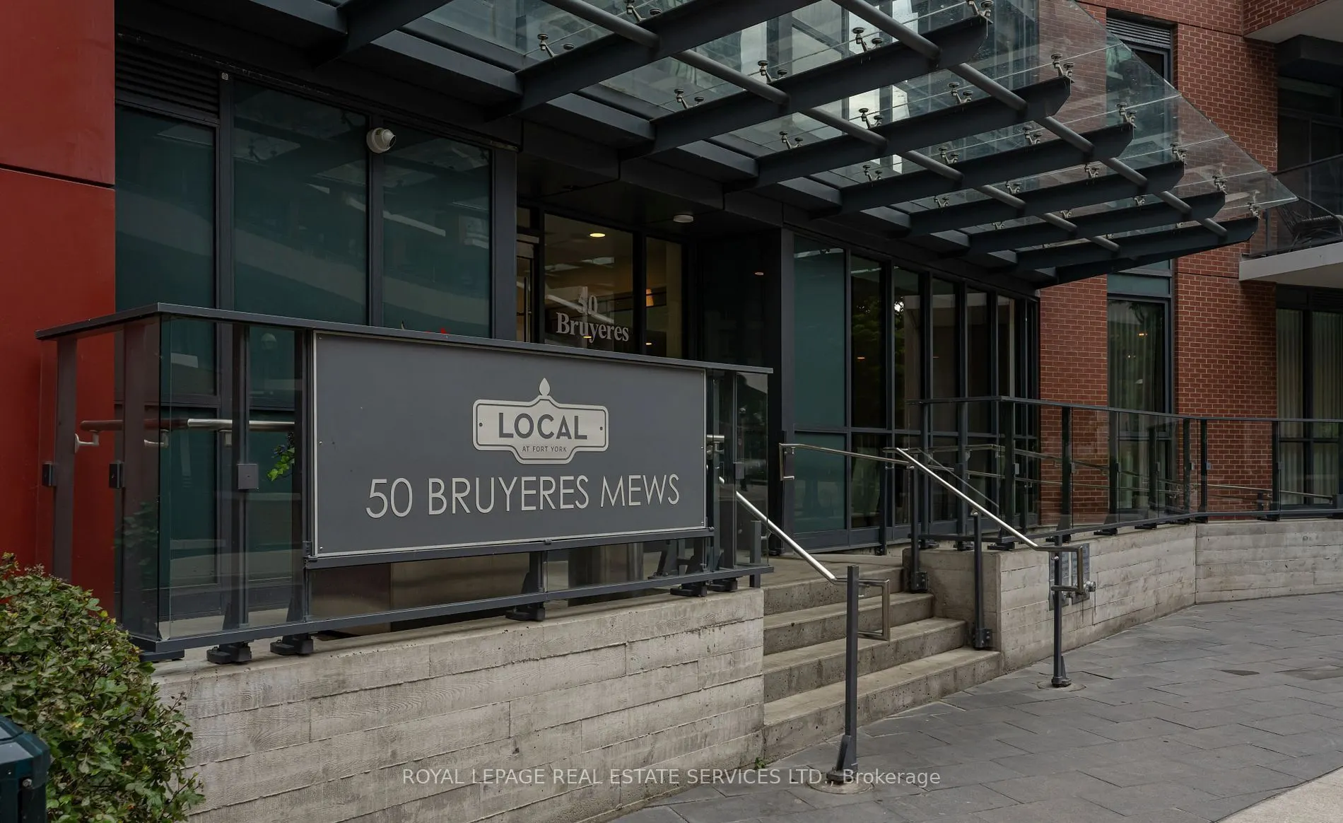 36 Bruyeres Mews, #TH06
