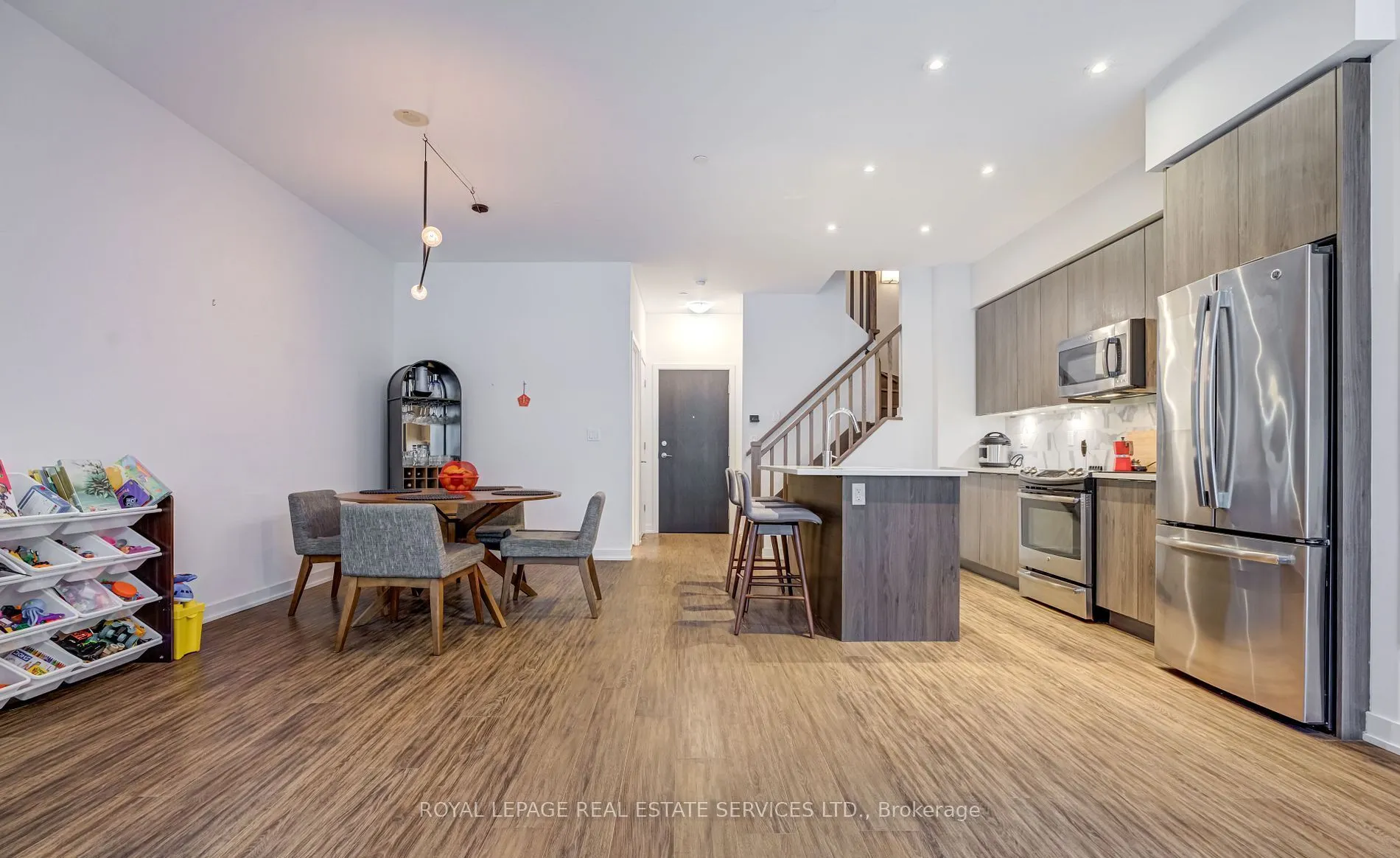 36 Bruyeres Mews, #TH06