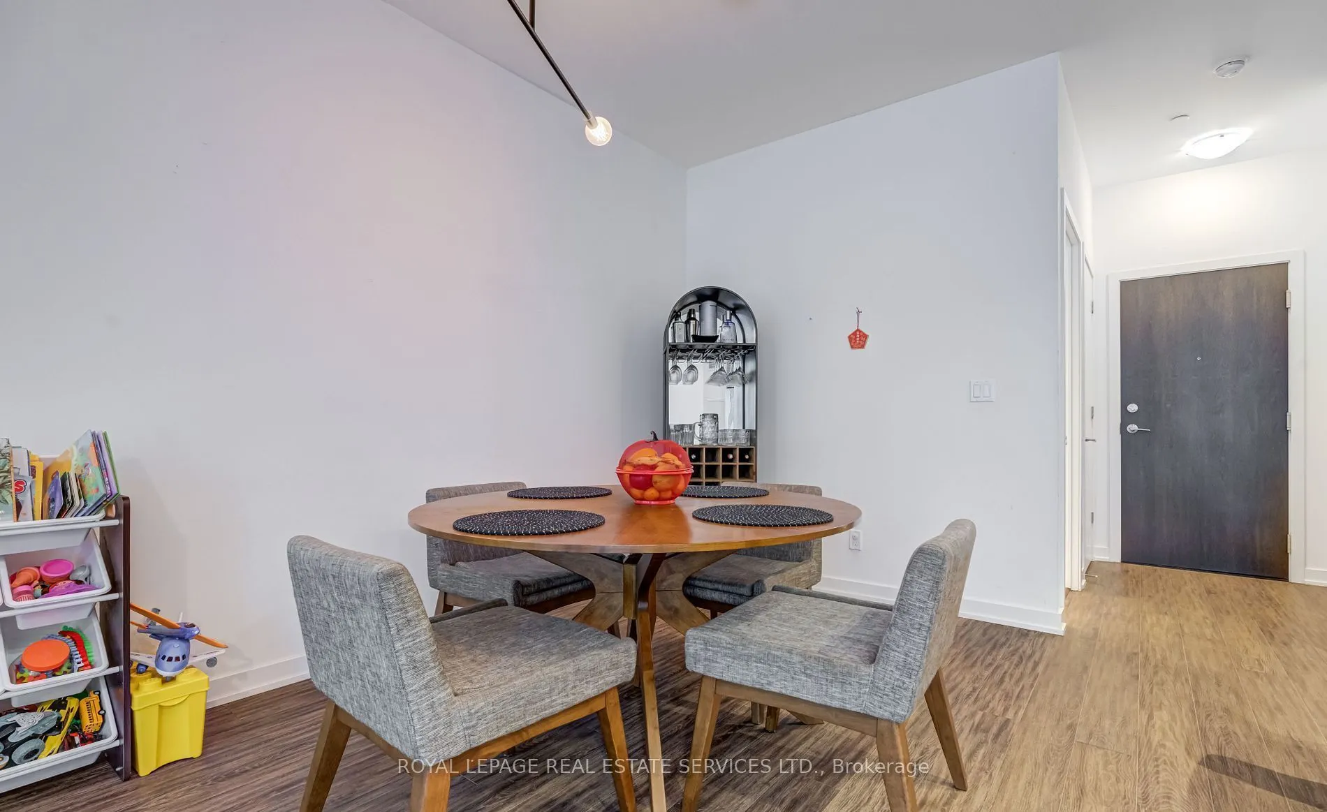 36 Bruyeres Mews, #TH06