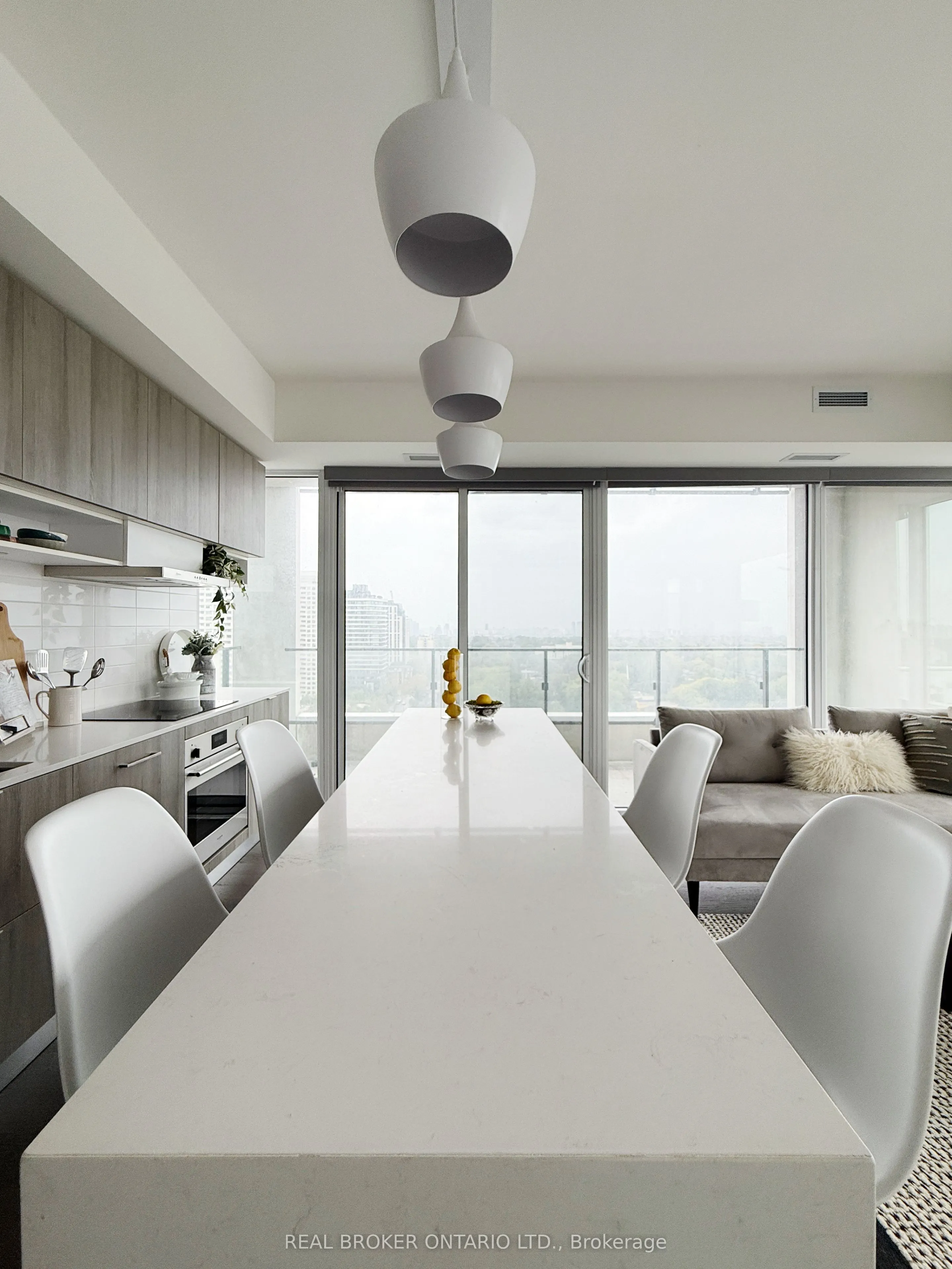 5 Soudan Avenue, #2004