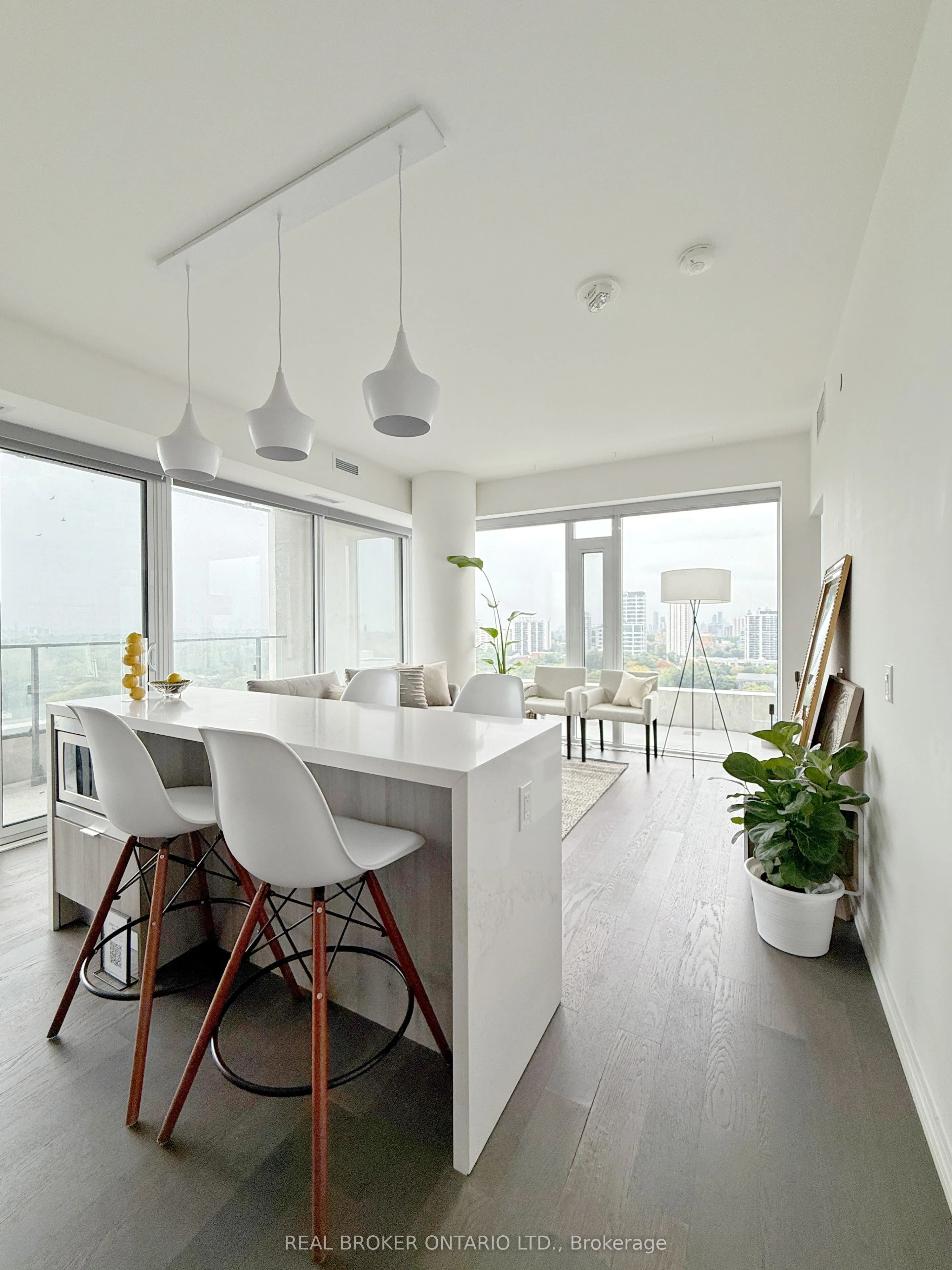 5 Soudan Avenue, #2004