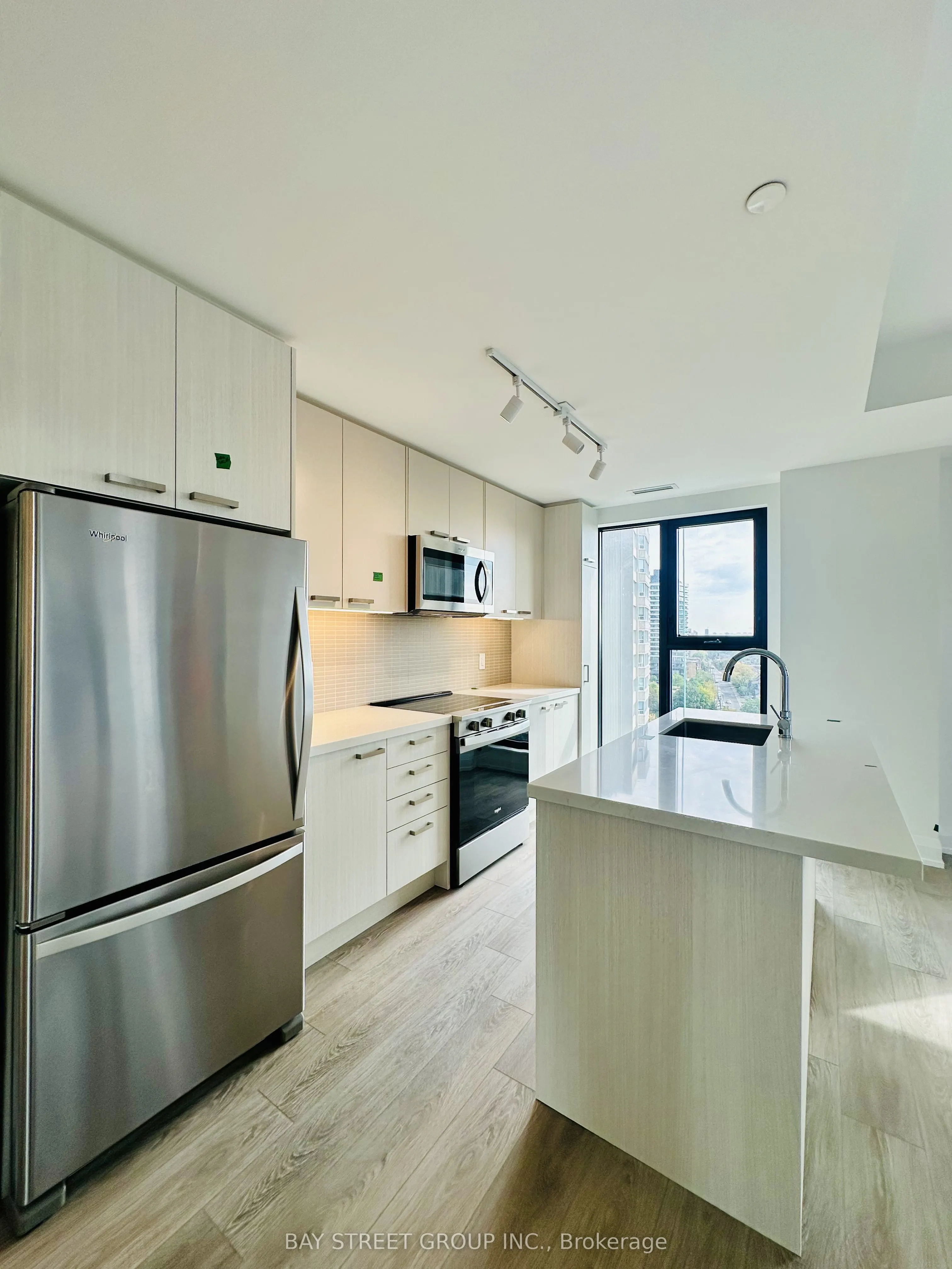 20 Soudan Avenue, #1003