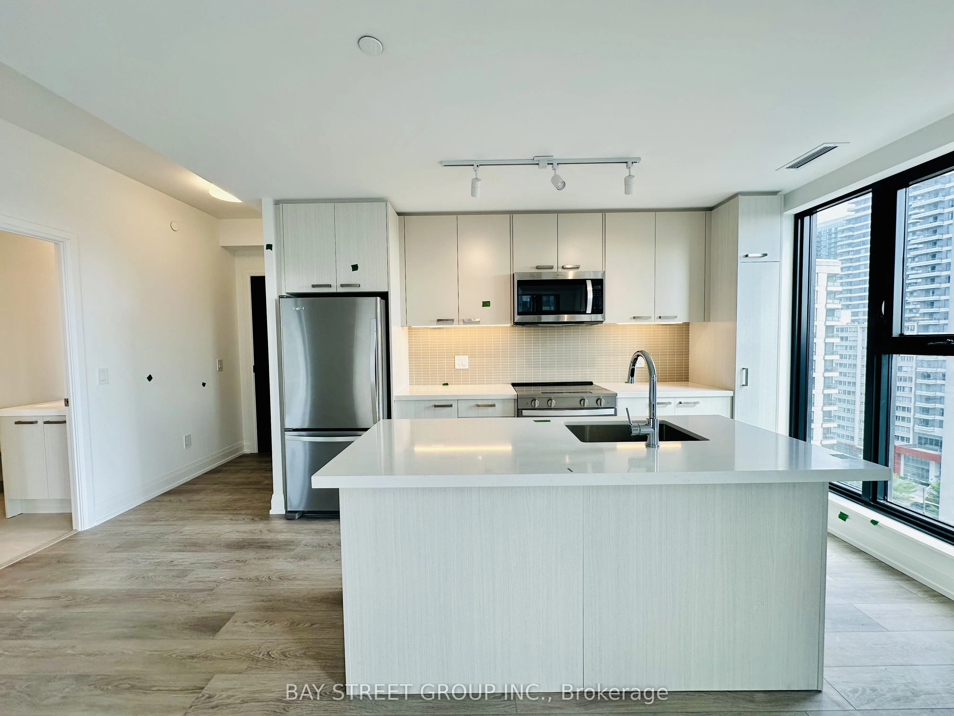 20 Soudan Avenue, #1003