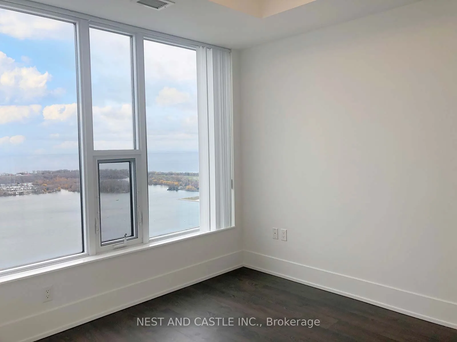 10 York Street, #5807