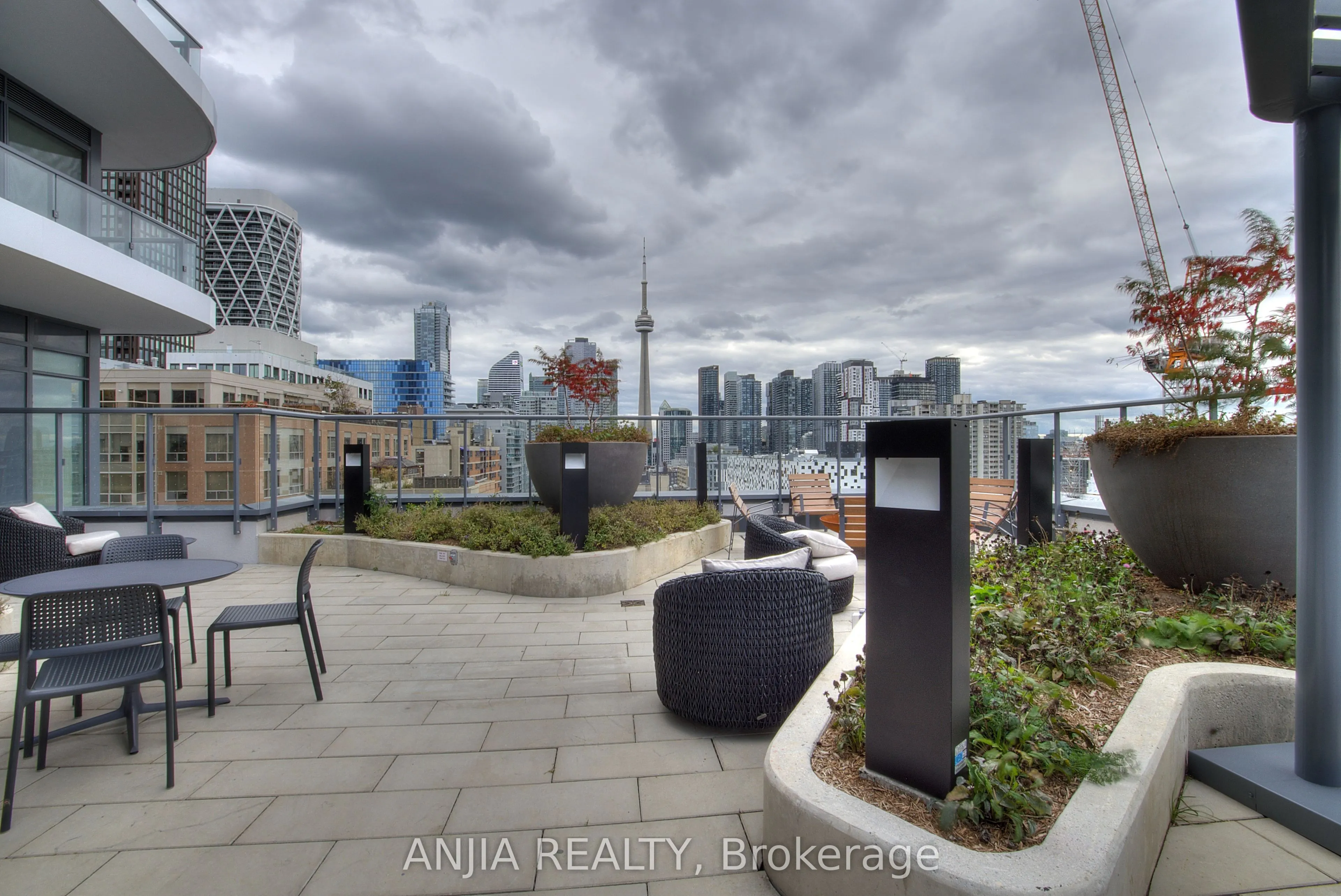 280 Dundas Street, #2204