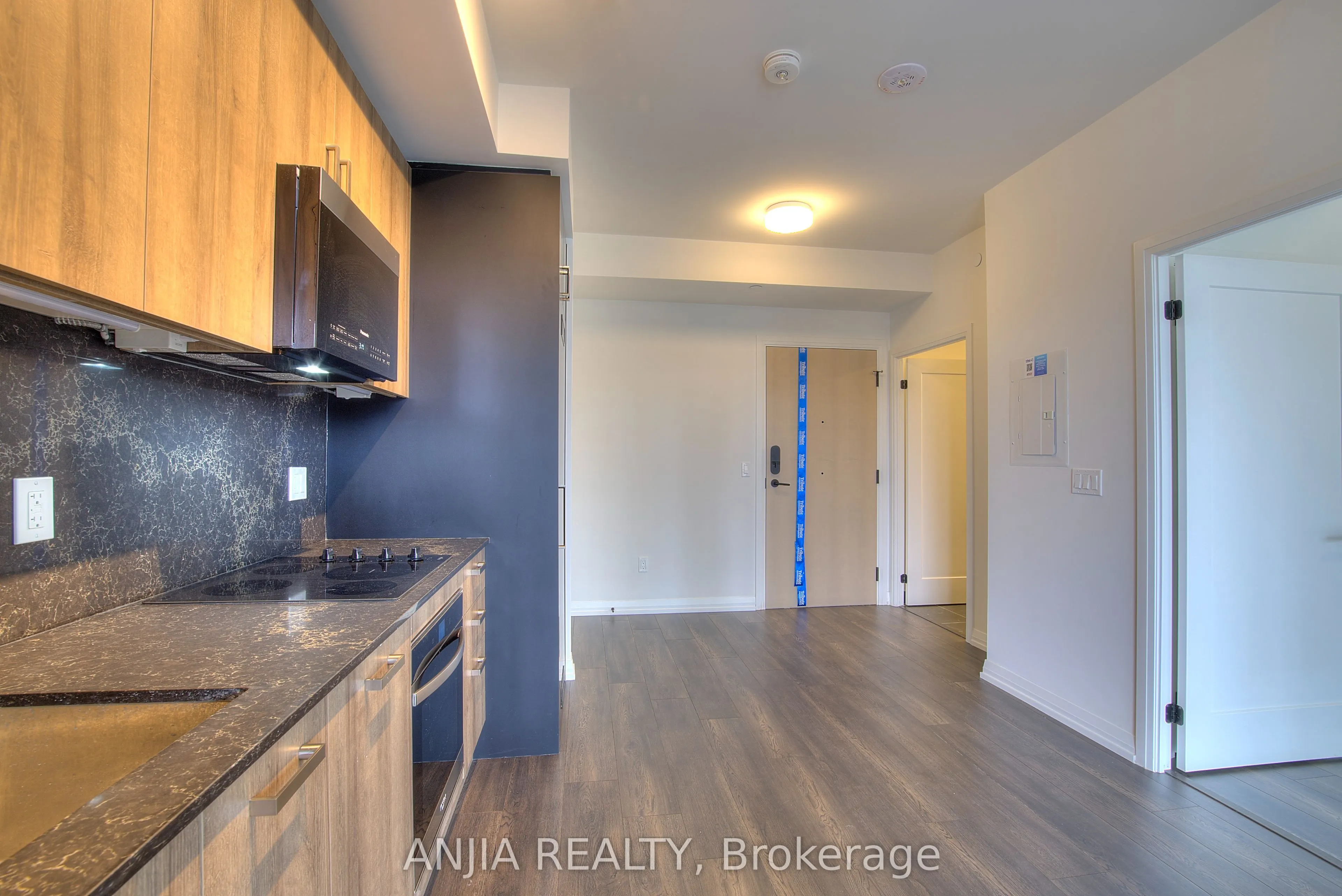 280 Dundas Street, #2204