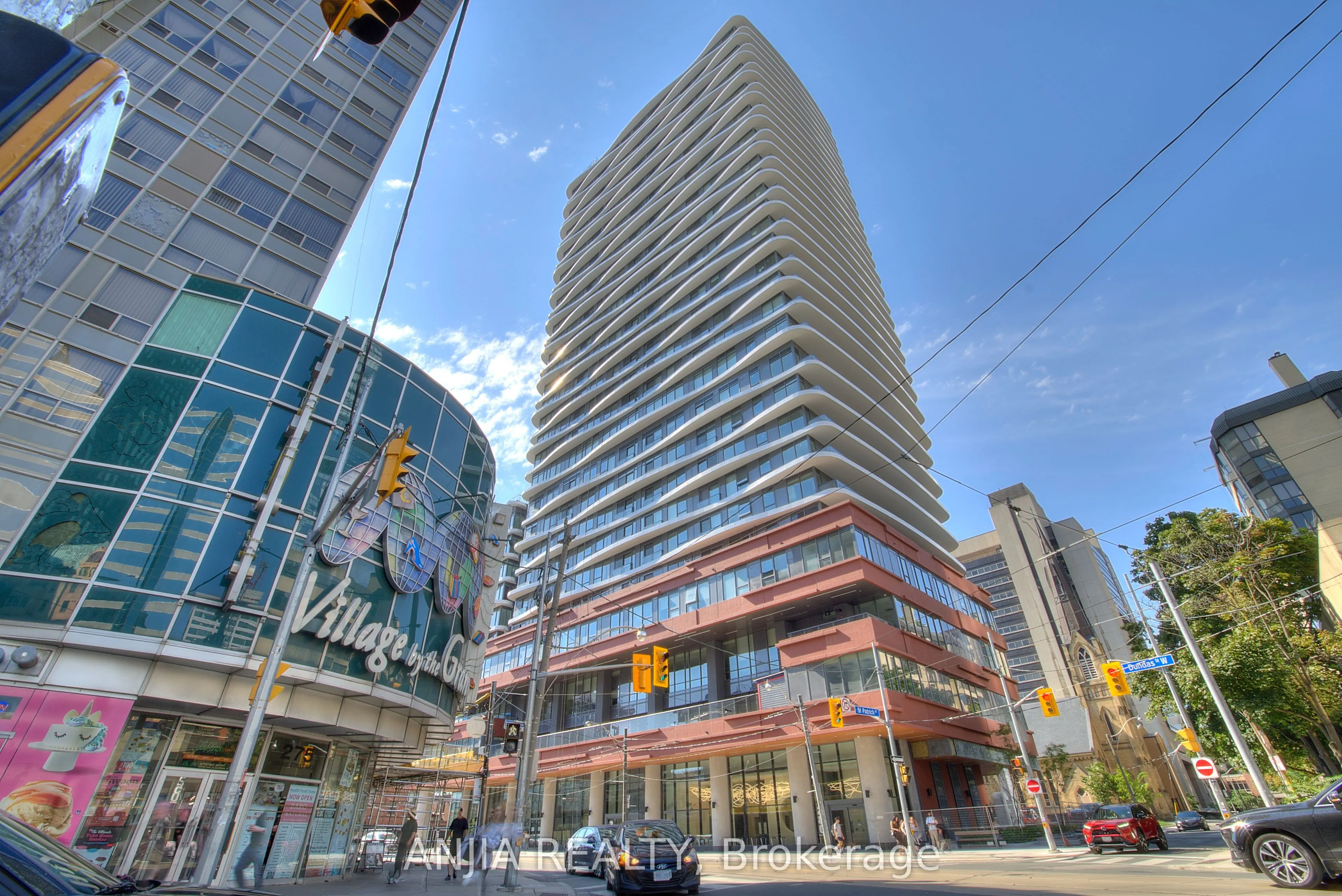 280 Dundas Street, #2204