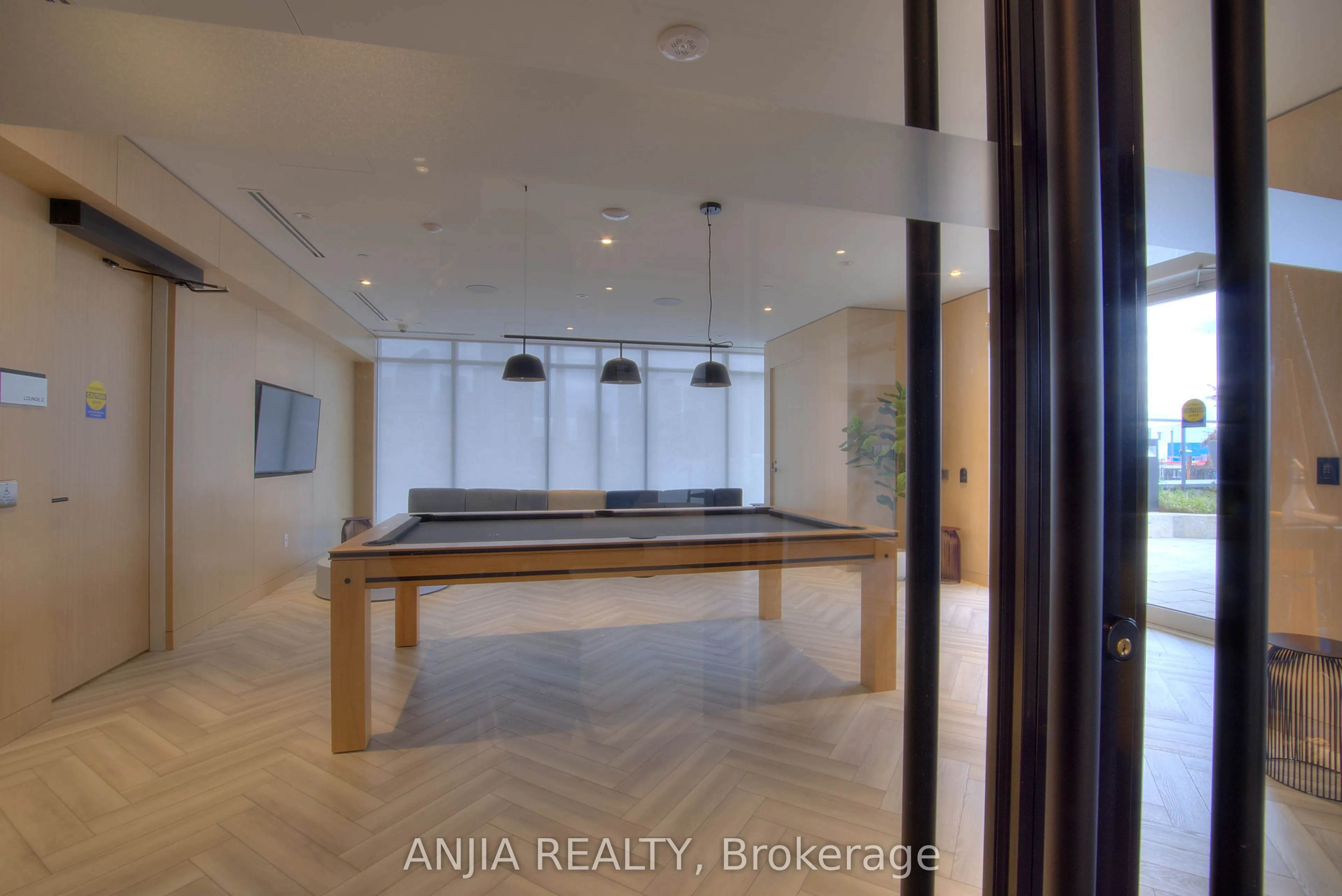 280 Dundas Street, #2204