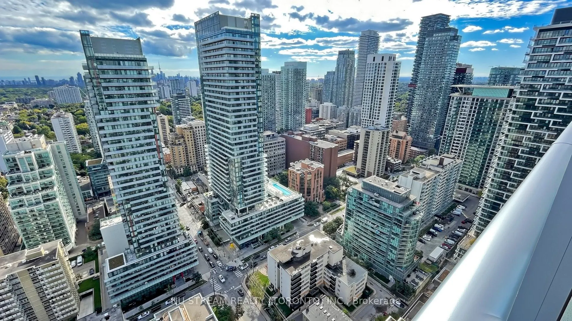 195 Redpath Avenue, #PH06