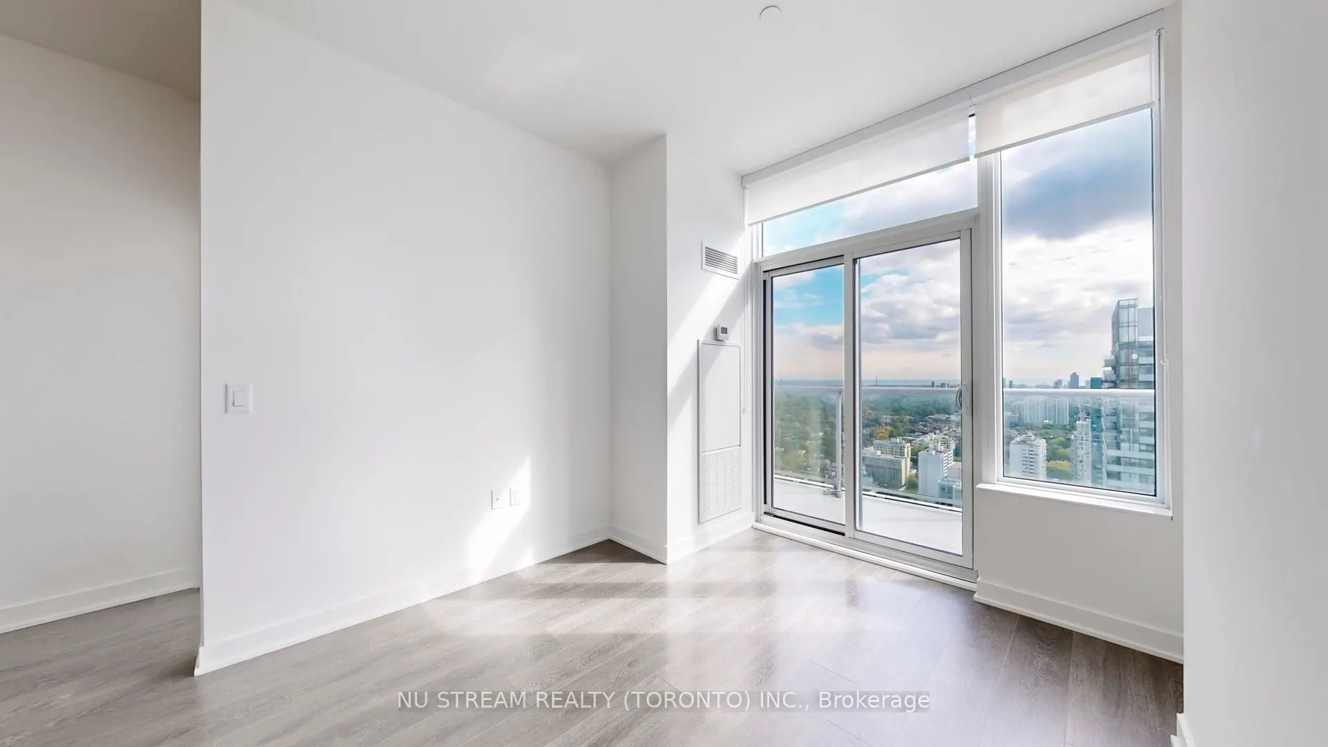 195 Redpath Avenue, #PH06
