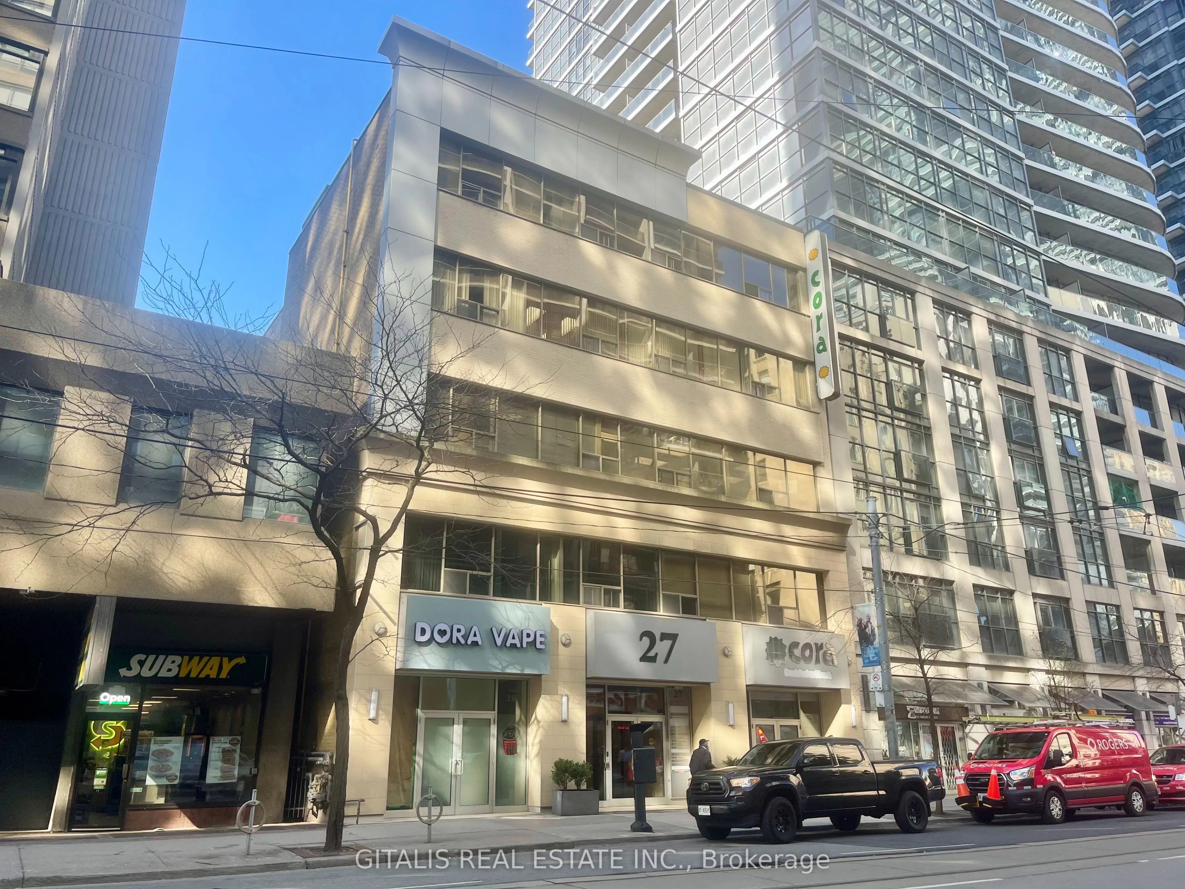 27 Carlton Street, #204