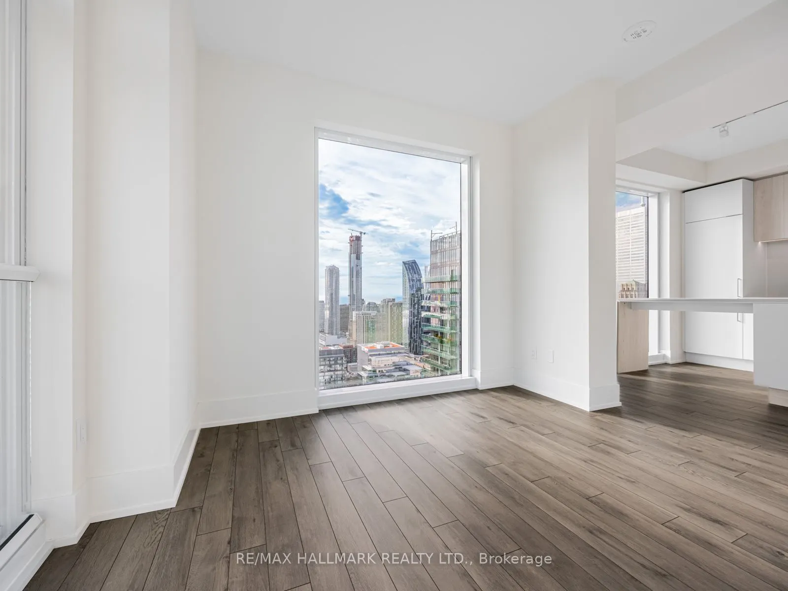 89 Church Street, #4807